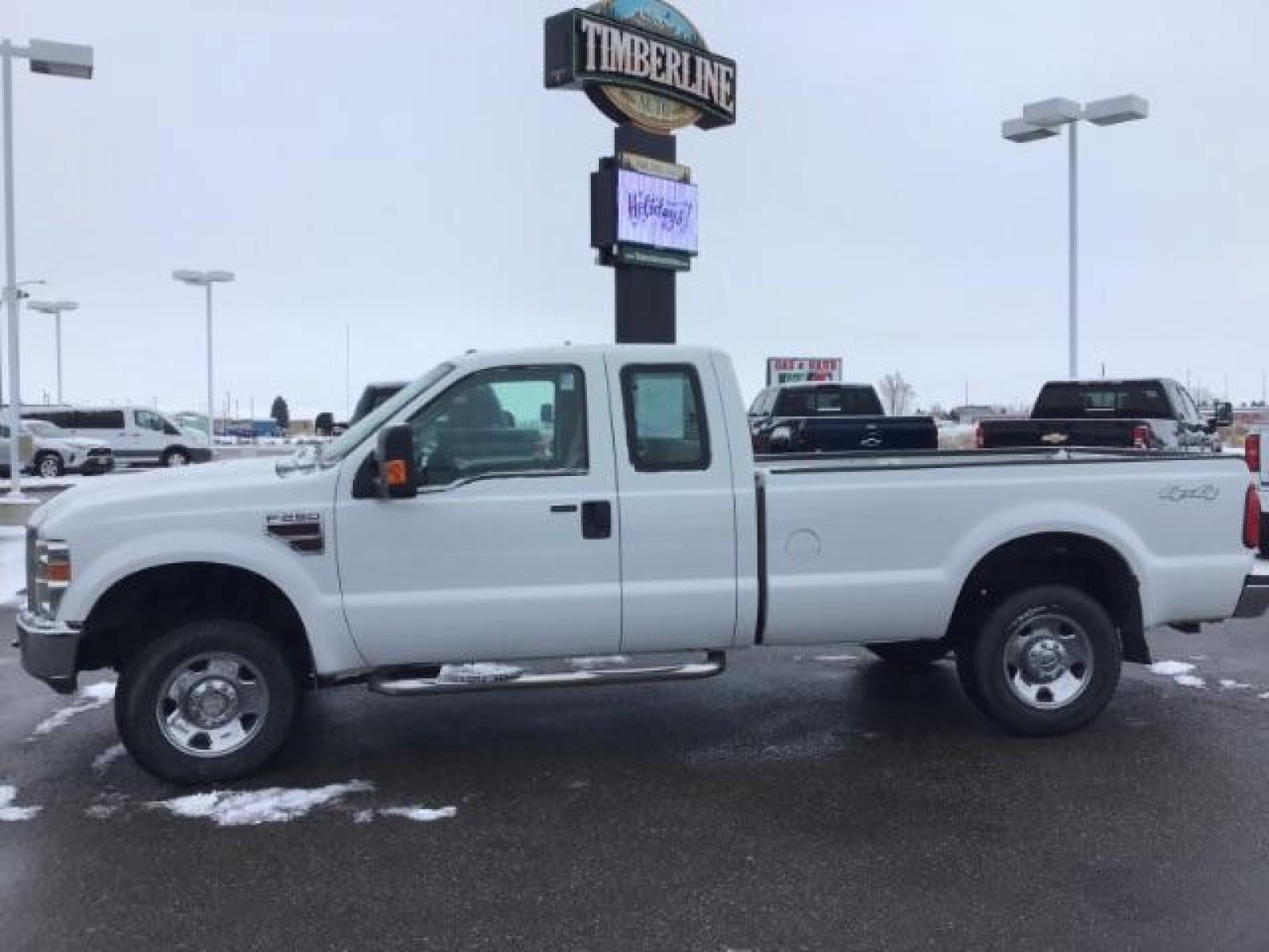 2008 Oxford White /Medium Stone Cloth Interior Ford F-250 SD XLT SuperCab Long Bed 4WD (1FTSX21R68E) with an 6.4L V8 OHV 32V TURBO DIESEL engine, 5-Speed Automatic transmission, located at 1235 N Woodruff Ave., Idaho Falls, 83401, (208) 523-1053, 43.507172, -112.000488 - Photo #1