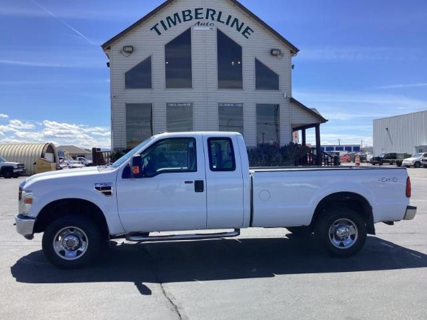 2008 Oxford White Ford F-250 SD EXTENDED CAB PICKUP 4-DR (1FTSX21R68E) with an 6.4L V8 OHV 32V TURBO DIESEL engine, 5-Speed Automatic transmission, located at 1235 N Woodruff Ave., Idaho Falls, 83401, (208) 523-1053, 43.507172, -112.000488 - Photo#27
