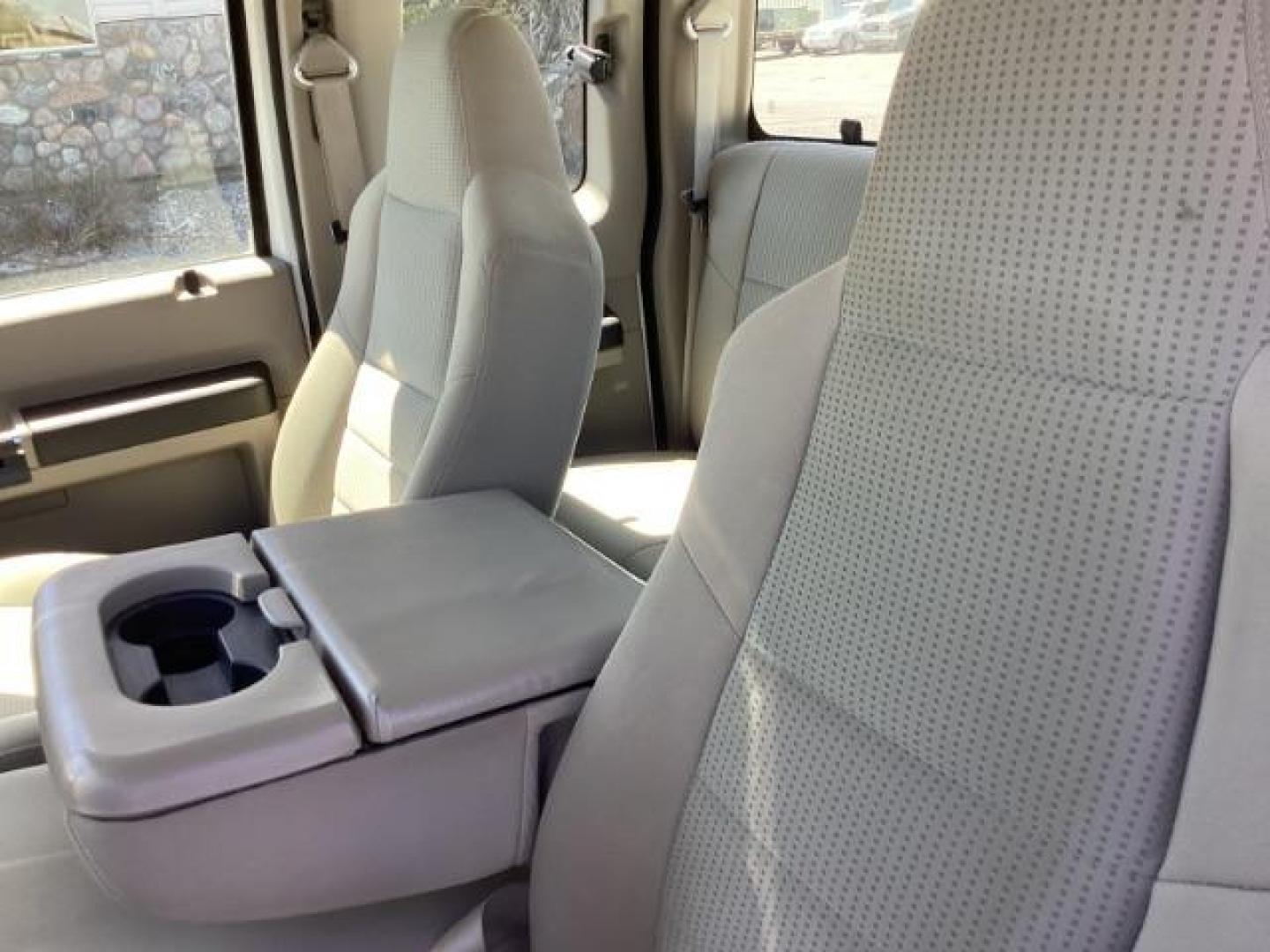 2008 Oxford White Ford F-250 SD EXTENDED CAB PICKUP 4-DR (1FTSX21R68E) with an 6.4L V8 OHV 32V TURBO DIESEL engine, 5-Speed Automatic transmission, located at 1235 N Woodruff Ave., Idaho Falls, 83401, (208) 523-1053, 43.507172, -112.000488 - Photo#35