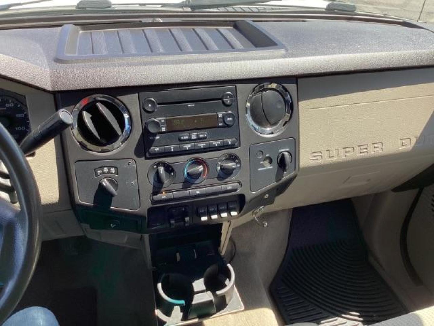 2008 Oxford White Ford F-250 SD EXTENDED CAB PICKUP 4-DR (1FTSX21R68E) with an 6.4L V8 OHV 32V TURBO DIESEL engine, 5-Speed Automatic transmission, located at 1235 N Woodruff Ave., Idaho Falls, 83401, (208) 523-1053, 43.507172, -112.000488 - Photo#36