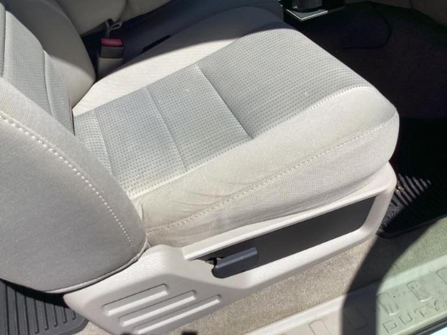 2008 Oxford White Ford F-250 SD EXTENDED CAB PICKUP 4-DR (1FTSX21R68E) with an 6.4L V8 OHV 32V TURBO DIESEL engine, 5-Speed Automatic transmission, located at 1235 N Woodruff Ave., Idaho Falls, 83401, (208) 523-1053, 43.507172, -112.000488 - Photo#45