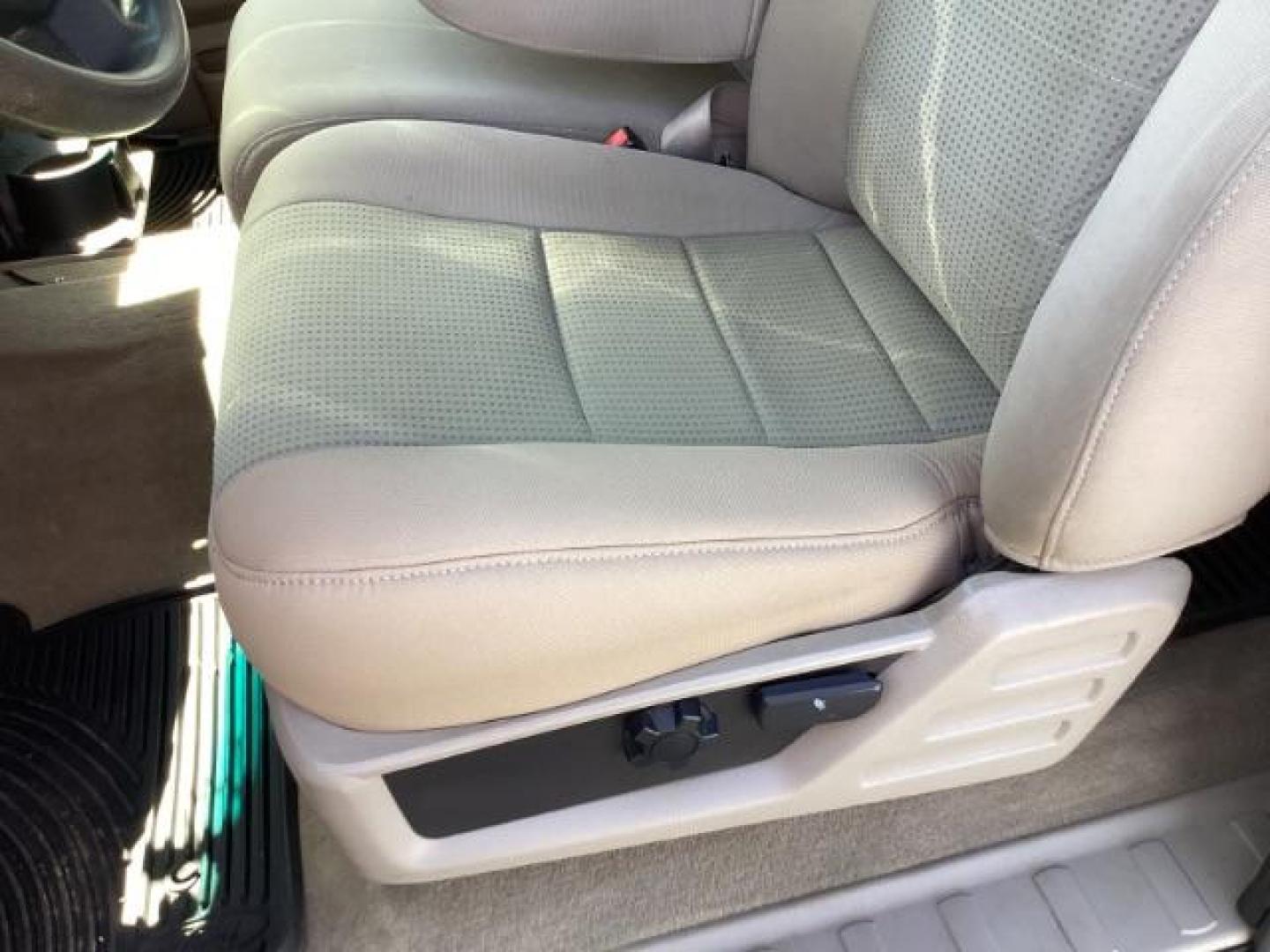 2008 Oxford White Ford F-250 SD EXTENDED CAB PICKUP 4-DR (1FTSX21R68E) with an 6.4L V8 OHV 32V TURBO DIESEL engine, 5-Speed Automatic transmission, located at 1235 N Woodruff Ave., Idaho Falls, 83401, (208) 523-1053, 43.507172, -112.000488 - Photo#34