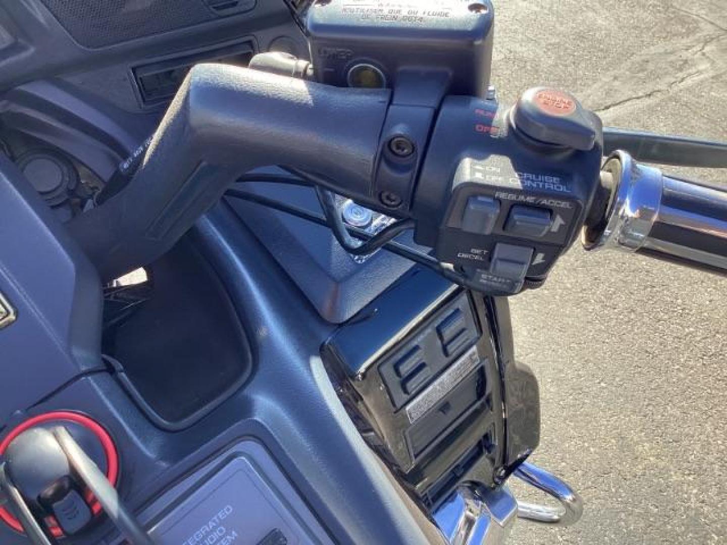 1991 BLACK Honda GL1500A - (1HFSC2206MA) with an 1520CC engine, located at 1235 N Woodruff Ave., Idaho Falls, 83401, (208) 523-1053, 43.507172, -112.000488 - The 1991 Honda GL1500A, also known as the Honda Gold Wing Aspencade, is a touring motorcycle that was known for its comfort, performance, and array of features. Here are some of the notable features of the 1991 GL1500A: Engine: The GL1500A is powered by a liquid-cooled, horizontally opposed six-cyl - Photo#12