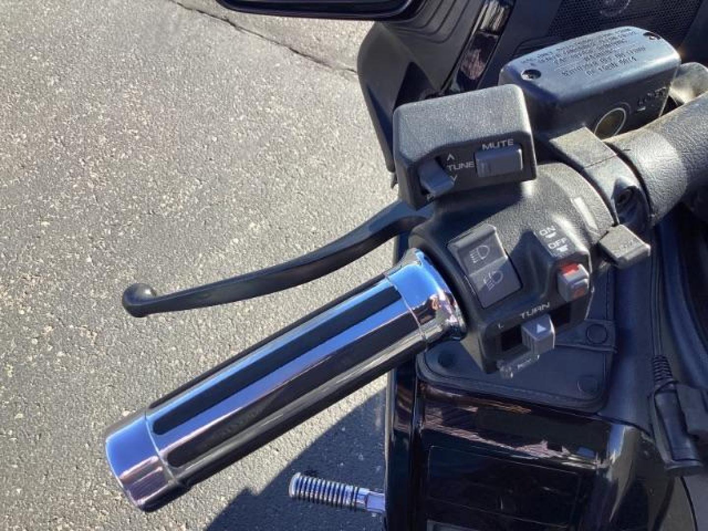 1991 BLACK Honda GL1500A - (1HFSC2206MA) with an 1520CC engine, located at 1235 N Woodruff Ave., Idaho Falls, 83401, (208) 523-1053, 43.507172, -112.000488 - The 1991 Honda GL1500A, also known as the Honda Gold Wing Aspencade, is a touring motorcycle that was known for its comfort, performance, and array of features. Here are some of the notable features of the 1991 GL1500A: Engine: The GL1500A is powered by a liquid-cooled, horizontally opposed six-cyl - Photo#13