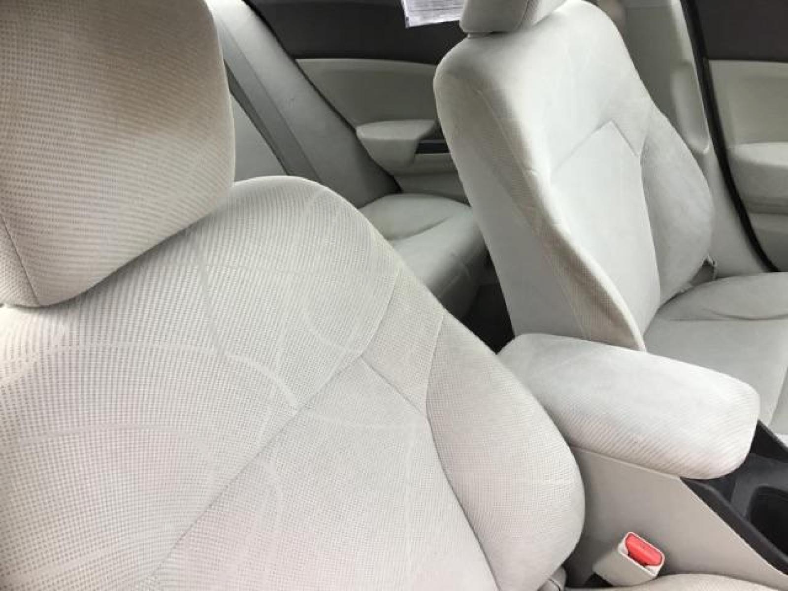 2012 Taffeta White /Gray Cloth Interior Honda Civic LX Sedan 5-Speed AT (19XFB2F54CE) with an 1.8L L4 SOHC 16V engine, 5-Speed Automatic transmission, located at 1235 N Woodruff Ave., Idaho Falls, 83401, (208) 523-1053, 43.507172, -112.000488 - Photo #20