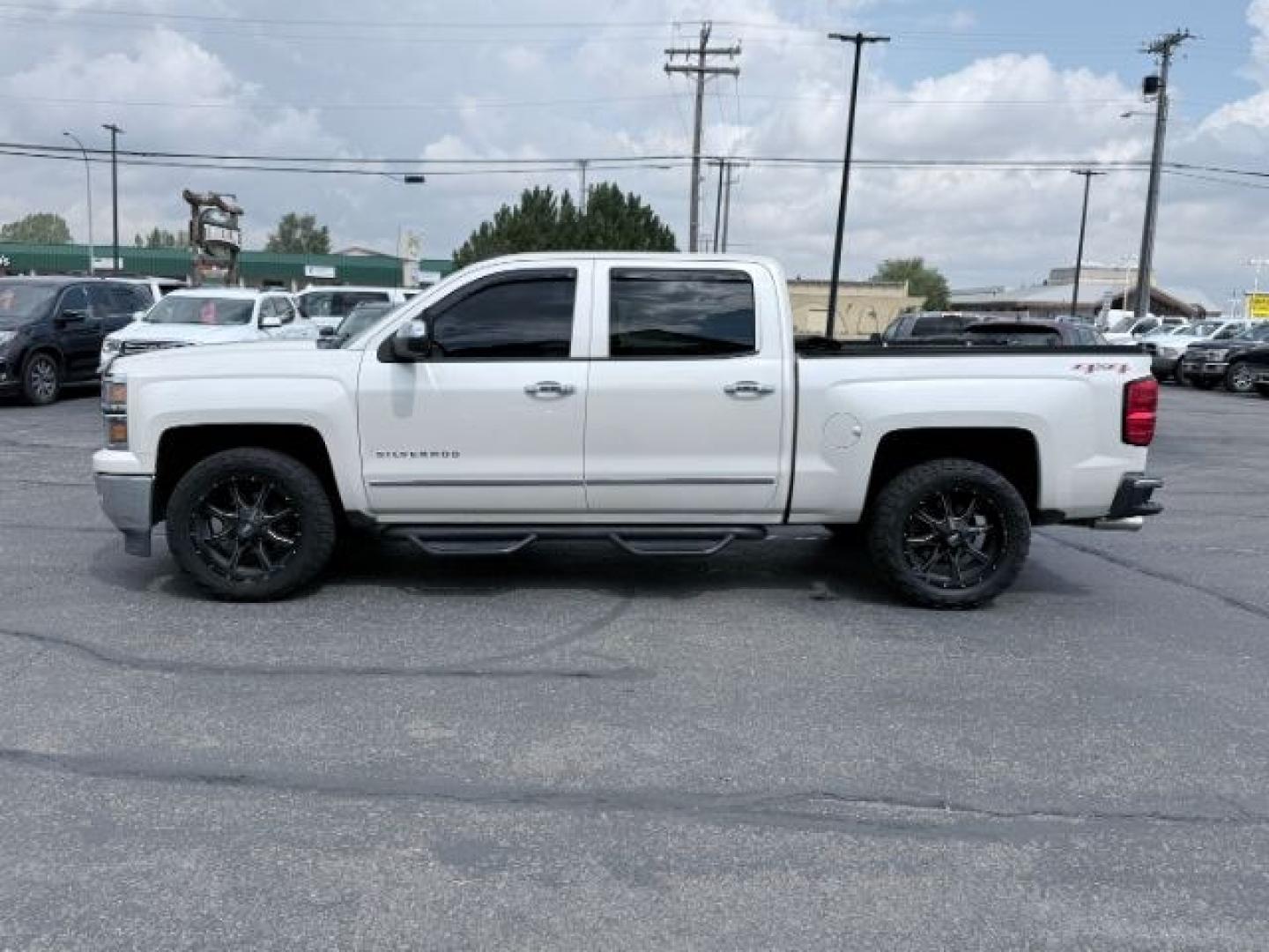 2014 WHITE /LEATHER Chevrolet Silverado 1500 (3GCUKSEC2EG) with an 53L V8 VORTEC engine, Automatic transmission, located at 1175 N Woodruff Ave, Idaho Falls, ID, 83401, 43.506901, -111.999657 - Strong V8 performance and full size truck utility come together in this 2014 Chevrolet Silverado 1500 Crew Cab 4x4 powered by a 5.3L EcoTec3 V8 engine. Built on Chevrolet's proven half ton platform, this Silverado delivers the capability needed for towing, hauling, and everyday work or travel demand- Photo#28