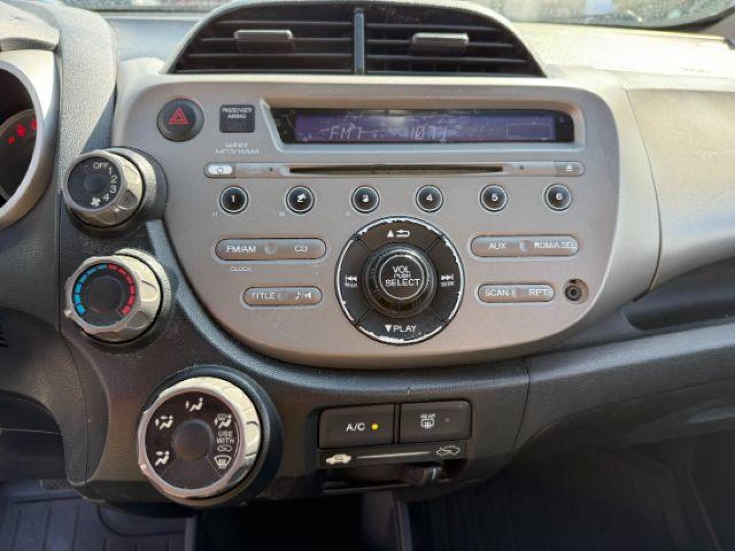 2013 GRAY /Gray Cloth Interior Honda Fit 5-Speed AT (JHMGE8H34DC) with an 1.5L L4 SOHC 16V engine, 5-Speed Automatic transmission, located at 1235 N Woodruff Ave., Idaho Falls, 83401, (208) 523-1053, 43.507172, -112.000488 - At Timberline Auto, finding a great deal on your next vehicle is always easy! Our experienced sales staff's goal is to help find you the right vehicle at the right price! Our knowledgeable finance department has options for almost any credit score. We offer extended service contract options to prote - Photo#12