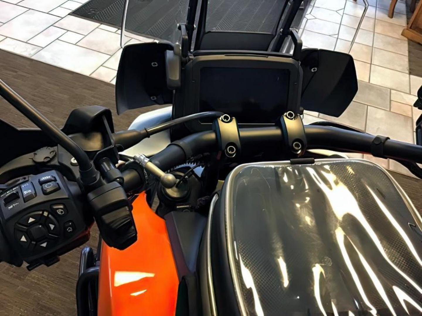 2021 ORANGE /NA Harley-Davidson RA1250 S NA (1HD1ZES1XMB) , MANUAL transmission, located at 1235 N Woodruff Ave., Idaho Falls, 83401, (208) 523-1053, 43.507172, -112.000488 - This 2021 Harley Davidson RA 250S, has low miles. It has 1141 miles. It is a local trade in. Has all of the bags to put all of your travel gear in. **At Timberline Auto it is always easy to find a great deal on your next vehicle! Our experienced sales staff can help find the right vehicle that will - Photo#7