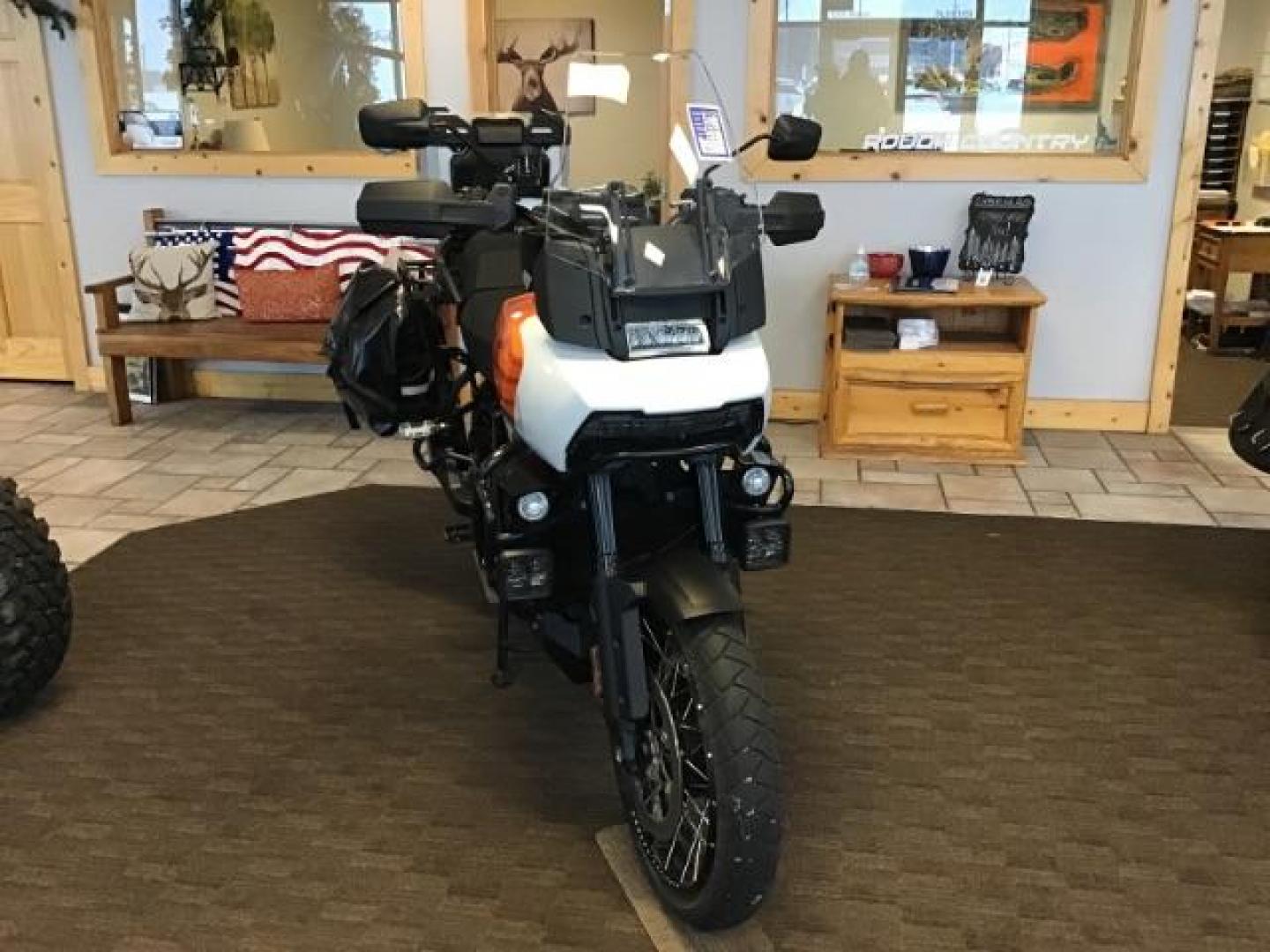 2021 ORANGE /NA Harley-Davidson RA1250 S NA (1HD1ZES1XMB) , MANUAL transmission, located at 1235 N Woodruff Ave., Idaho Falls, 83401, (208) 523-1053, 43.507172, -112.000488 - This 2021 Harley Davidson RA 250S, has low miles. It has 1141 miles. It is a local trade in. Has all of the bags to put all of your travel gear in. **At Timberline Auto it is always easy to find a great deal on your next vehicle! Our experienced sales staff can help find the right vehicle that will - Photo#6