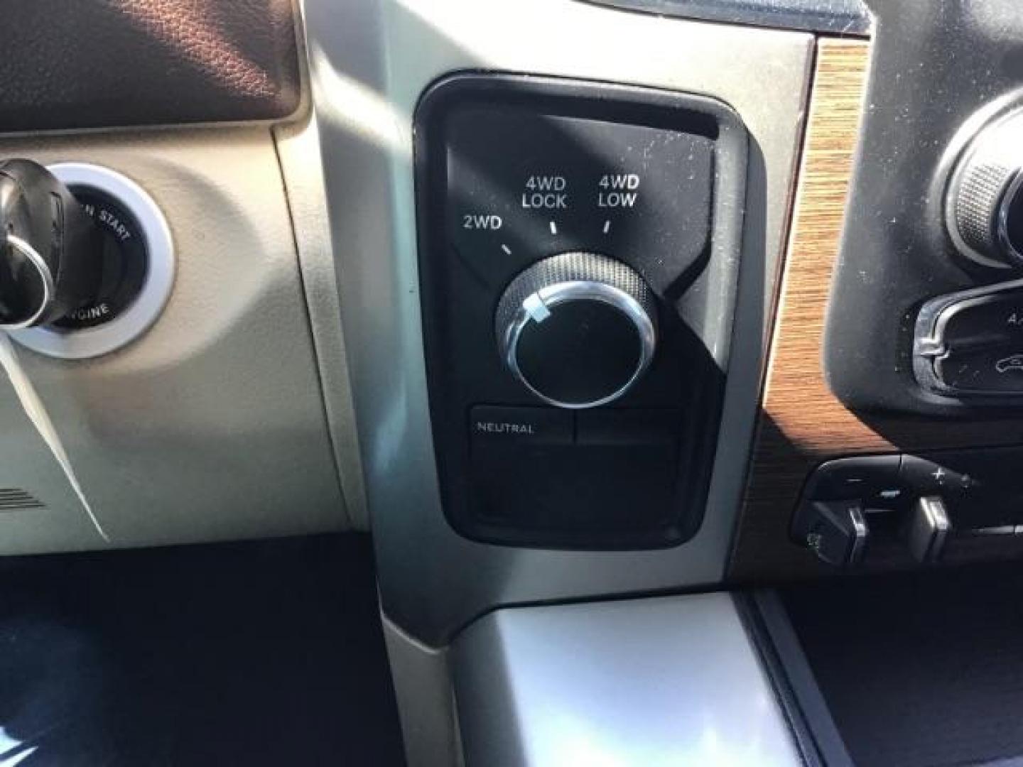 2017 WHITE /Black, leather RAM 3500 Laramie Crew Cab SWB 4WD (3C63R3EL0HG) with an 6.7L L6 OHV 24V TURBO DIESEL engine, 6-Speed Automatic transmission, located at 1235 N Woodruff Ave., Idaho Falls, 83401, (208) 523-1053, 43.507172, -112.000488 - Photo#14