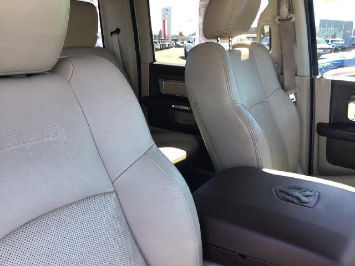 2017 WHITE /Black, leather RAM 3500 Laramie Crew Cab SWB 4WD (3C63R3EL0HG) with an 6.7L L6 OHV 24V TURBO DIESEL engine, 6-Speed Automatic transmission, located at 1235 N Woodruff Ave., Idaho Falls, 83401, (208) 523-1053, 43.507172, -112.000488 - Photo#23