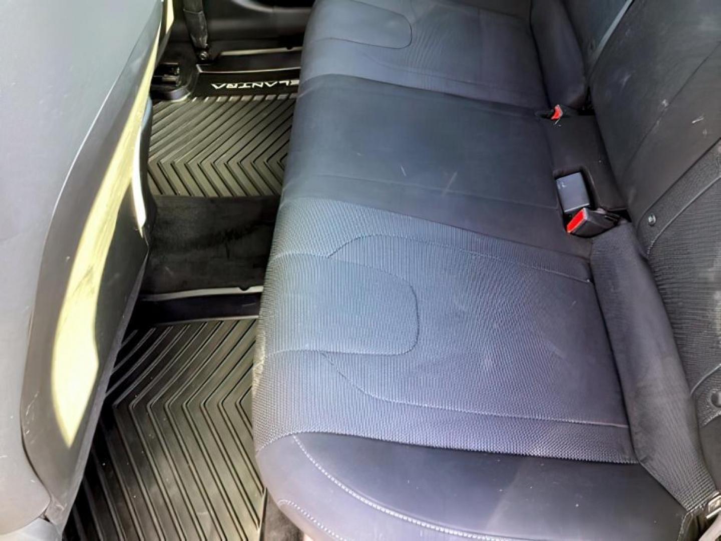 2023 Intense Blue /Black Hyundai Elantra SE (5NPLL4AG9PH) with an 2.0L L4 DOHC 16V engine, 6-Speed Automatic transmission, located at 1235 N Woodruff Ave., Idaho Falls, 83401, (208) 523-1053, 43.507172, -112.000488 - At Timberline Auto, finding a great deal on your next vehicle is always easy! Our experienced sales staff's goal is to help find you the right vehicle at the right price! Our knowledgeable finance department has options for almost any credit score. We offer extended service contract options to prote - Photo#17