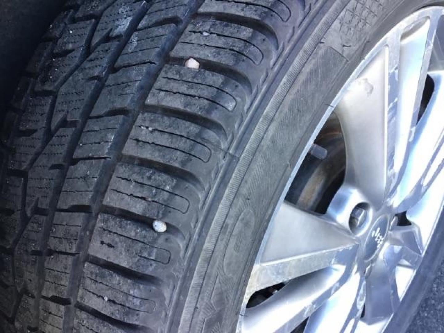 2013 Jeep Grand Cherokee SPORT UTILITY 4-DR (1C4RJFAG5DC) with an 3.6L V6 DOHC 24V engine, 5-Speed Automatic transmission, located at 1235 N Woodruff Ave., Idaho Falls, 83401, (208) 523-1053, 43.507172, -112.000488 - Photo#23