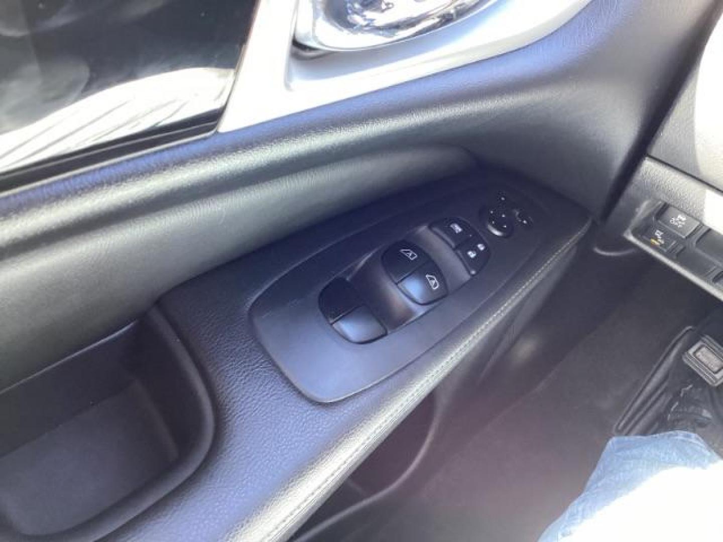 2020 Brilliant Silver Metallic Nissan Pathfinder SPORT UTILITY 4-DR (5N1DR2BM0LC) with an 3.5L V6 DOHC 24V engine, Continuously Variable Transmission transmission, located at 1235 N Woodruff Ave., Idaho Falls, 83401, (208) 523-1053, 43.507172, -112.000488 - Photo#19