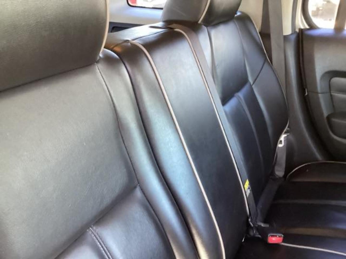2006 Boulder Gray Metallic /Ebony Leather Interior Hummer H3 Sport Utility (5GTDN136268) with an 3.5L L5 DOHC 20V engine, 4-Speed Automatic transmission, located at 1235 N Woodruff Ave., Idaho Falls, 83401, (208) 523-1053, 43.507172, -112.000488 - Photo#19