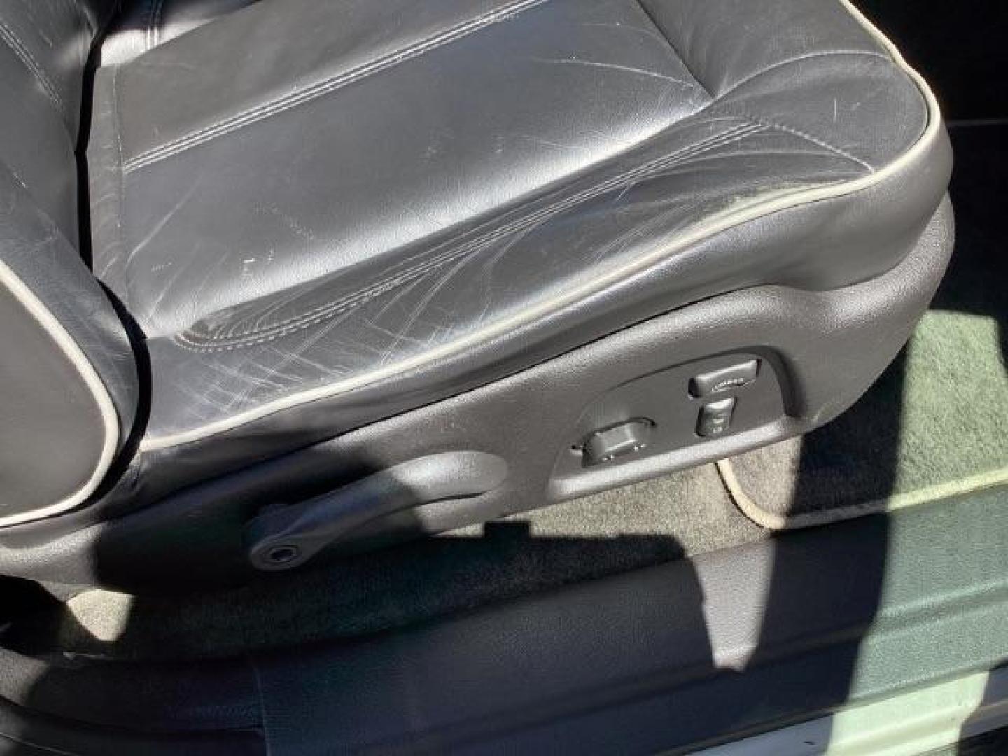 2006 Boulder Gray Metallic /Ebony Leather Interior Hummer H3 Sport Utility (5GTDN136268) with an 3.5L L5 DOHC 20V engine, 4-Speed Automatic transmission, located at 1235 N Woodruff Ave., Idaho Falls, 83401, (208) 523-1053, 43.507172, -112.000488 - Photo#20