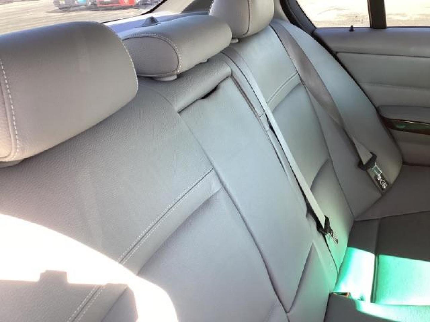 2010 BMW 3-Series 328i (WBAPH5C54AA) with an 3.0L L6 DOHC 24V engine, located at 1235 N Woodruff Ave., Idaho Falls, 83401, (208) 523-1053, 43.507172, -112.000488 - Photo#19