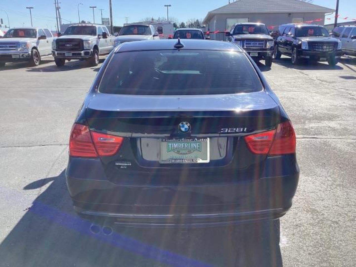 2010 BMW 3-Series 328i (WBAPH5C54AA) with an 3.0L L6 DOHC 24V engine, located at 1235 N Woodruff Ave., Idaho Falls, 83401, (208) 523-1053, 43.507172, -112.000488 - Photo#3
