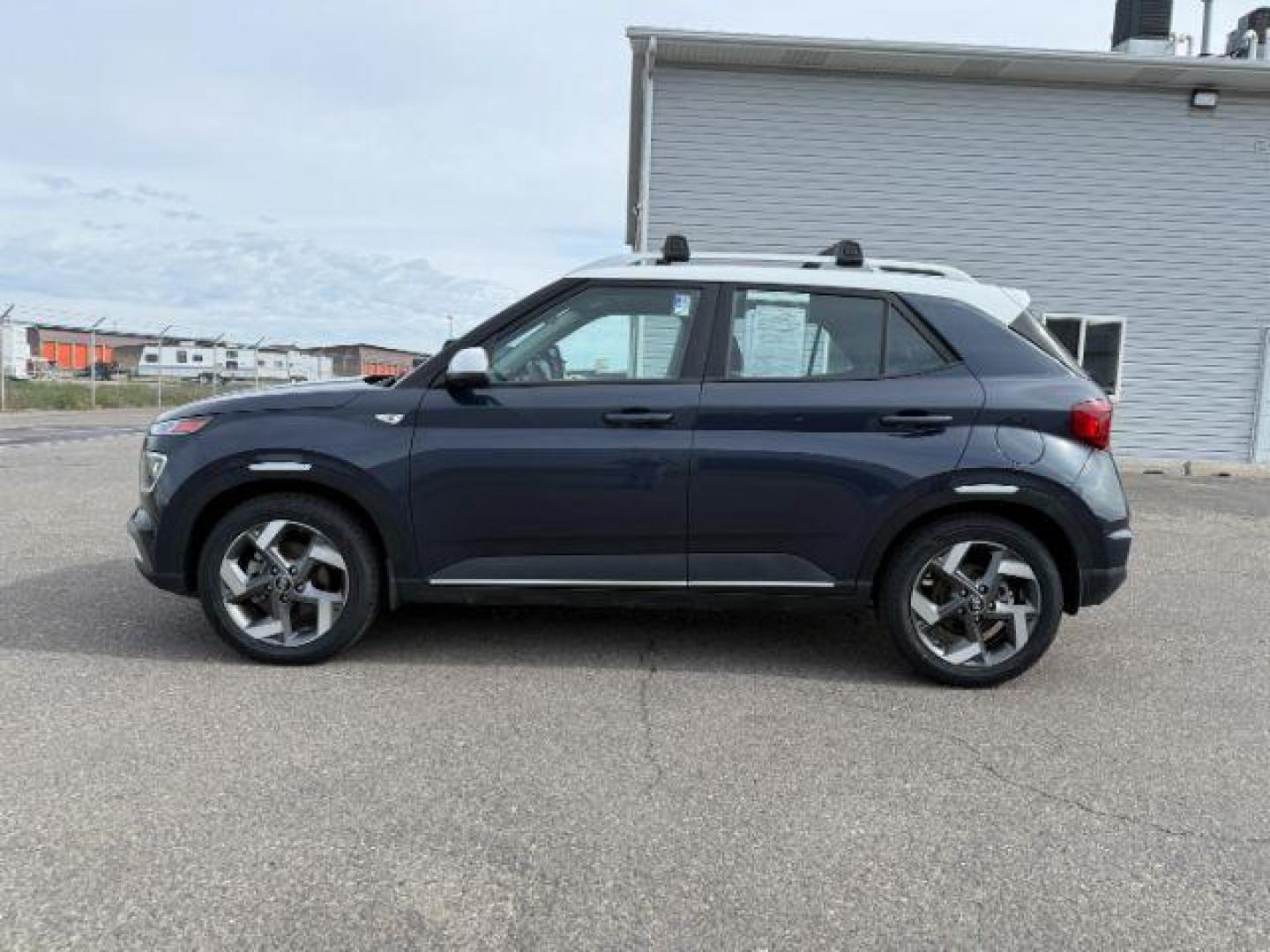2021 Intense Blue /Black Hyundai Venue SEL (KMHRC8A36MU) with an 1.6L L4 DOHC 16V engine, Continuously Variable Transmission transmission, located at 1235 N Woodruff Ave., Idaho Falls, 83401, (208) 523-1053, 43.507172, -112.000488 - At Timberline Auto, finding a great deal on your next vehicle is always easy! Our experienced sales staff's goal is to help find you the right vehicle at the right price! Our knowledgeable finance department has options for almost any credit score. We offer extended service contract options to prote - Photo#1