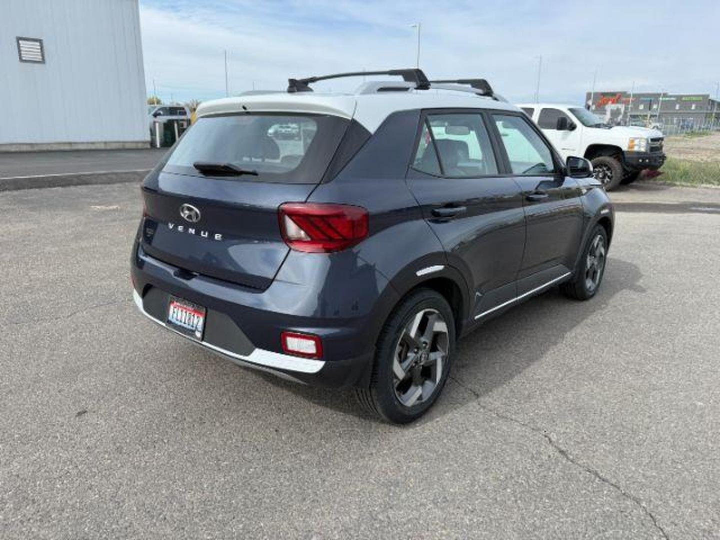 2021 Intense Blue /Black Hyundai Venue SEL (KMHRC8A36MU) with an 1.6L L4 DOHC 16V engine, Continuously Variable Transmission transmission, located at 1235 N Woodruff Ave., Idaho Falls, 83401, (208) 523-1053, 43.507172, -112.000488 - At Timberline Auto, finding a great deal on your next vehicle is always easy! Our experienced sales staff's goal is to help find you the right vehicle at the right price! Our knowledgeable finance department has options for almost any credit score. We offer extended service contract options to prote - Photo#5
