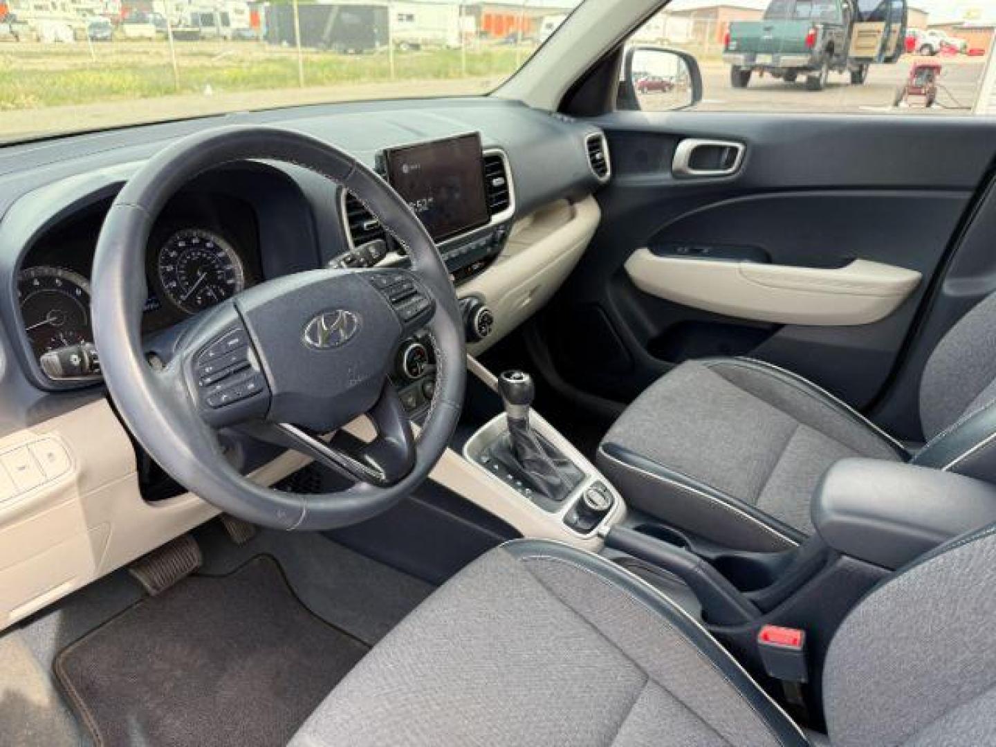 2021 Intense Blue /Black Hyundai Venue SEL (KMHRC8A36MU) with an 1.6L L4 DOHC 16V engine, Continuously Variable Transmission transmission, located at 1235 N Woodruff Ave., Idaho Falls, 83401, (208) 523-1053, 43.507172, -112.000488 - At Timberline Auto, finding a great deal on your next vehicle is always easy! Our experienced sales staff's goal is to help find you the right vehicle at the right price! Our knowledgeable finance department has options for almost any credit score. We offer extended service contract options to prote - Photo#11