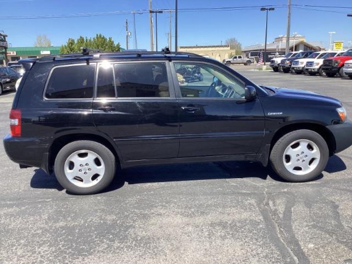 2006 Black Toyota Highlander Limited V6 4WD (JTEEP21A860) with an 3.3L V6 DOHC 24V engine, 5-Speed Automatic transmission, located at 1235 N Woodruff Ave., Idaho Falls, 83401, (208) 523-1053, 43.507172, -112.000488 - The 2006 Toyota Highlander is a midsize crossover SUV known for its reliability, comfort, and versatility. Here are the key features you might find on the 2006 Toyota Highlander: Engine Options: The Highlander typically comes with a choice of two engine options: 2.4-liter inline-four engine: Produc - Photo#5