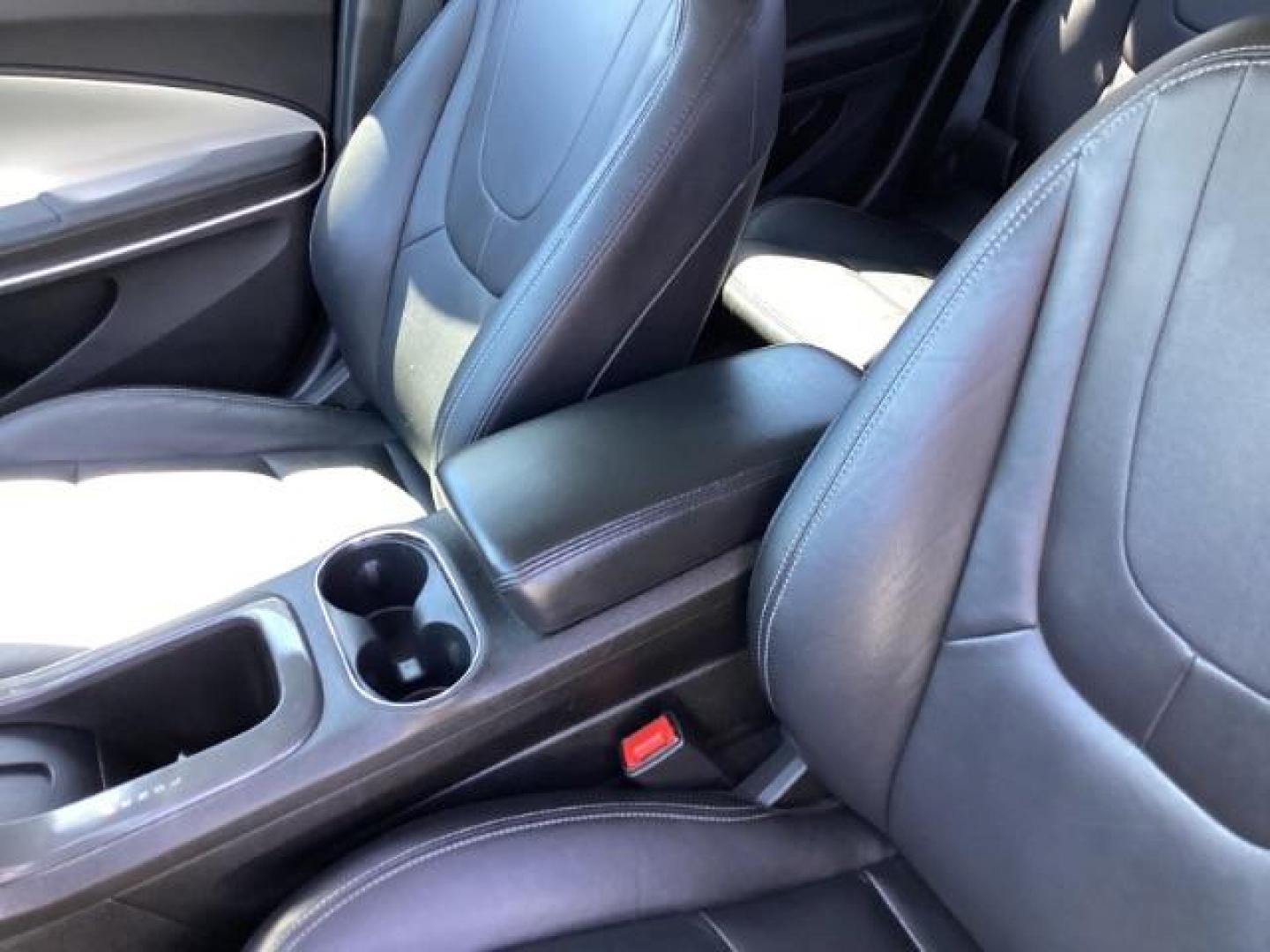 2013 WHITE Chevrolet Volt Premium (1G1RB6E48DU) with an 1.4L L4 DOHC 16V PLUG-IN HYBRID engine, Continuously Variable Transmission transmission, located at 1235 N Woodruff Ave., Idaho Falls, 83401, (208) 523-1053, 43.507172, -112.000488 - Photo#9