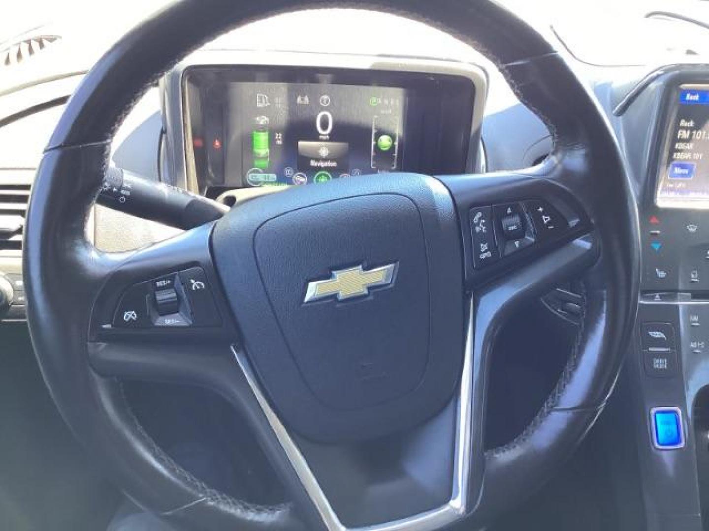 2013 WHITE Chevrolet Volt Premium (1G1RB6E48DU) with an 1.4L L4 DOHC 16V PLUG-IN HYBRID engine, Continuously Variable Transmission transmission, located at 1235 N Woodruff Ave., Idaho Falls, 83401, (208) 523-1053, 43.507172, -112.000488 - Photo#14