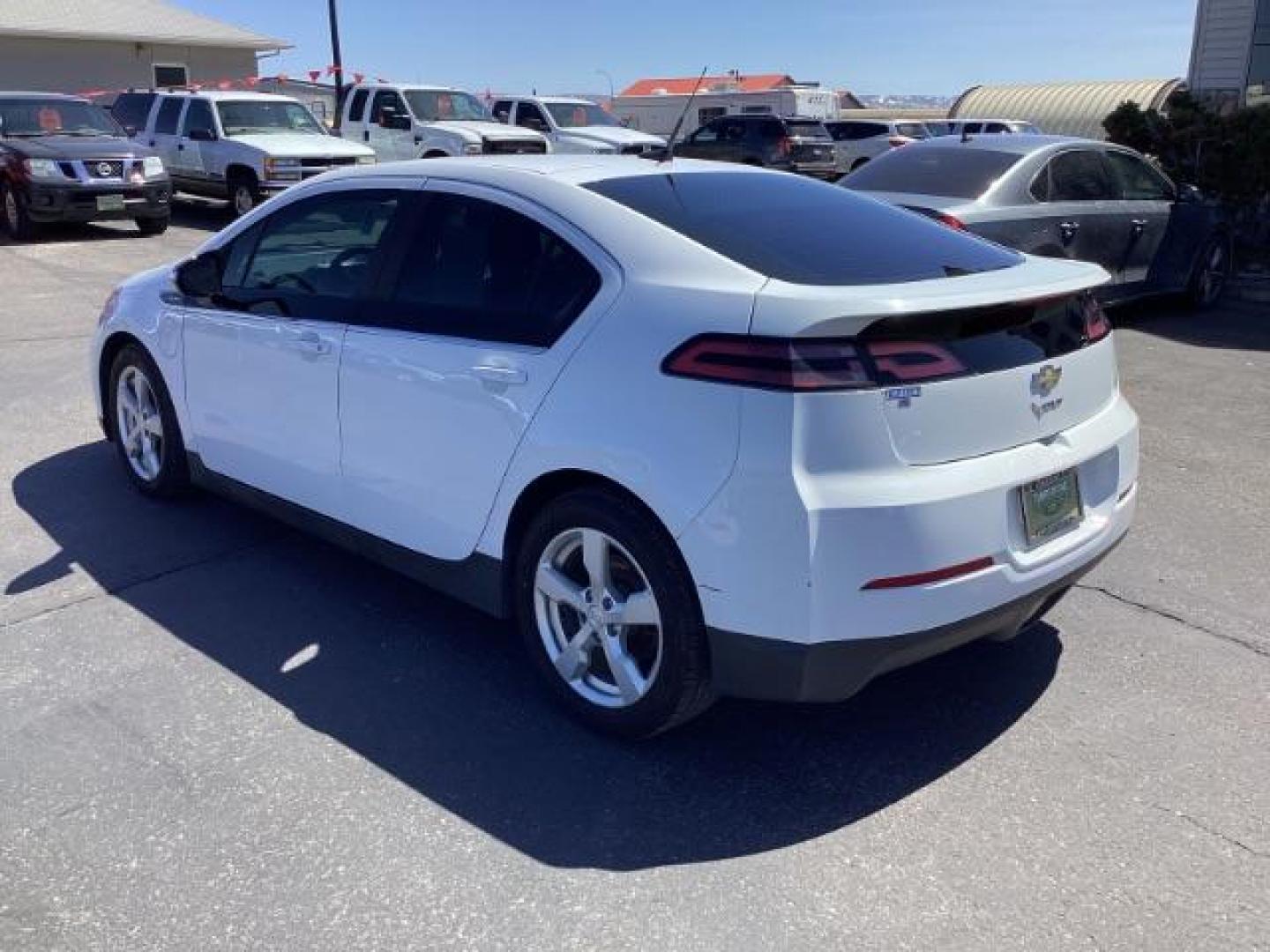 2013 WHITE Chevrolet Volt Premium (1G1RB6E48DU) with an 1.4L L4 DOHC 16V PLUG-IN HYBRID engine, Continuously Variable Transmission transmission, located at 1235 N Woodruff Ave., Idaho Falls, 83401, (208) 523-1053, 43.507172, -112.000488 - Photo#2