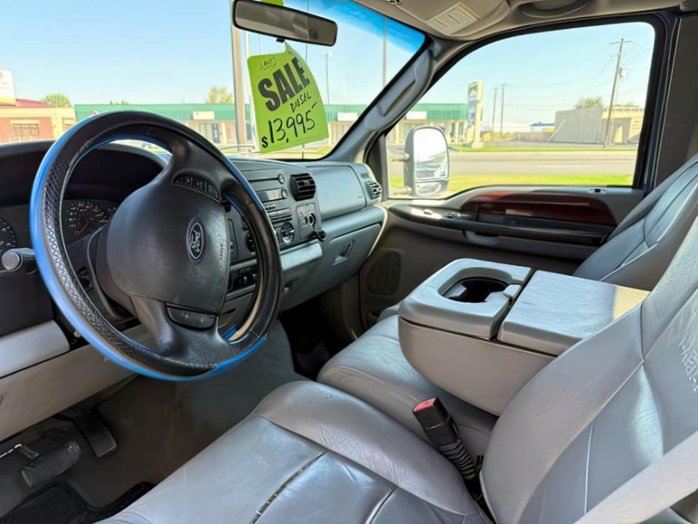 2005 BLUE /Medium Flint Leather Interior Ford F-350 SD (1FTWX31P55E) with an 60L V8 OHV 32V TURBO DIESEL engine, Automatic transmission, located at 1175 N Woodruff Ave, Idaho Falls, ID, 83401, 43.506901, -111.999657 - Photo#12