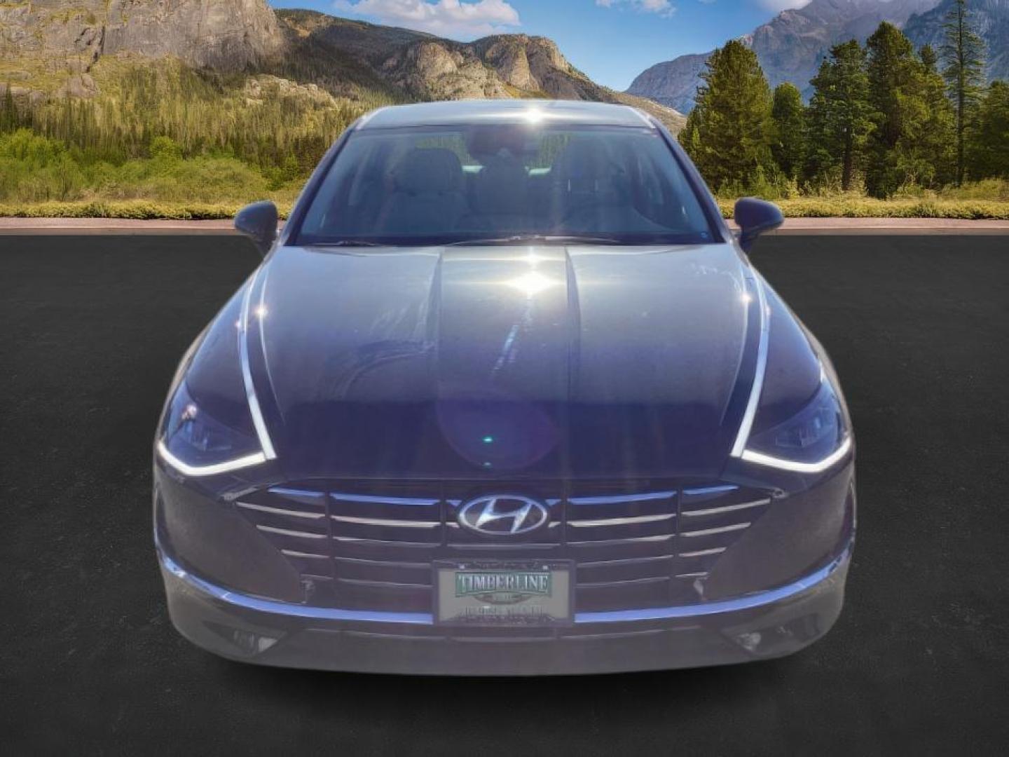 2020 BLACK /CLOTH Hyundai Sonata SE (5NPEG4JA2LH) with an 2.5L L4 DOHC 16V engine, 8-Speed Automatic transmission, located at 1235 N Woodruff Ave., Idaho Falls, 83401, (208) 523-1053, 43.507172, -112.000488 - The 2020 Sonata featured a completely redesigned exterior, characterized by a sleek coupe-like profile and Hyundai's Sensuous Sportiness design philosophy. It had a prominent front grille, LED headlights, and a fastback-style roofline, giving it a more upscale and dynamic appearance compared to its - Photo#8
