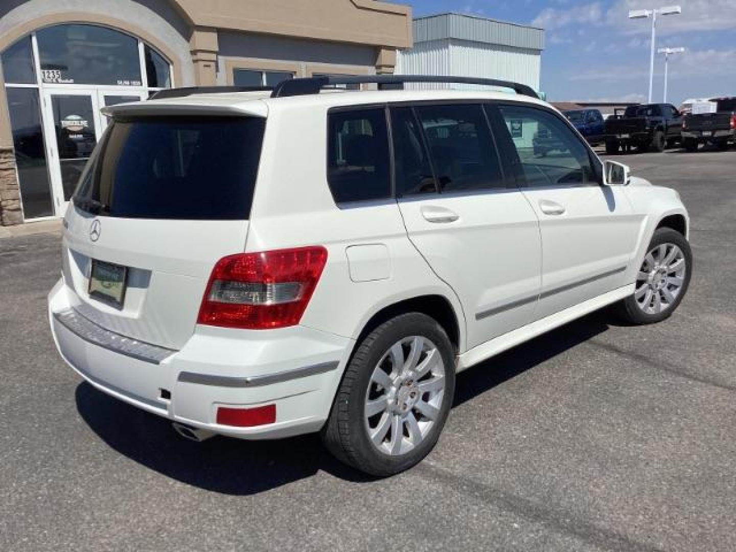 2012 Mercedes-Benz GLK-Class GLK350 (WDCGG5GB0CF) with an 3.5L V6 DOHC 24V engine, 7-Speed Automatic transmission, located at 1235 N Woodruff Ave., Idaho Falls, 83401, (208) 523-1053, 43.507172, -112.000488 - Photo#5