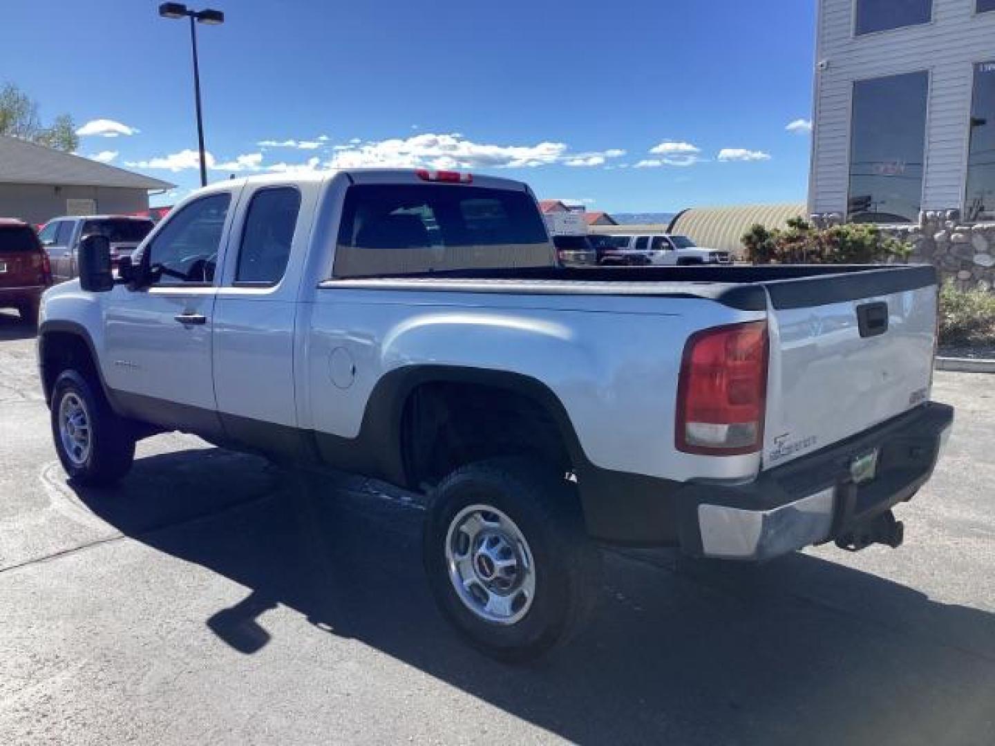 2011 Midnight Blue Metallic /Dark Titanium Vinyl Interior GMC Sierra 2500HD Work Truck Ext. Cab 4WD (1GT22ZCG1BZ) with an 6.0L V8 OHV 16V FFV engine, 6-Speed Automatic transmission, located at 1235 N Woodruff Ave., Idaho Falls, 83401, (208) 523-1053, 43.507172, -112.000488 - The 2011 GMC Sierra 2500 Work Truck was designed to offer robust performance and functionality for commercial and work-related tasks. Here are the key features typically found on this model: Engine Options: The 2011 Sierra 2500 Work Truck was available with several engine options, including: 6.0-l - Photo#2