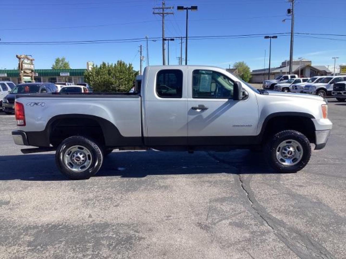 2011 Midnight Blue Metallic /Dark Titanium Vinyl Interior GMC Sierra 2500HD Work Truck Ext. Cab 4WD (1GT22ZCG1BZ) with an 6.0L V8 OHV 16V FFV engine, 6-Speed Automatic transmission, located at 1235 N Woodruff Ave., Idaho Falls, 83401, (208) 523-1053, 43.507172, -112.000488 - The 2011 GMC Sierra 2500 Work Truck was designed to offer robust performance and functionality for commercial and work-related tasks. Here are the key features typically found on this model: Engine Options: The 2011 Sierra 2500 Work Truck was available with several engine options, including: 6.0-l - Photo#5