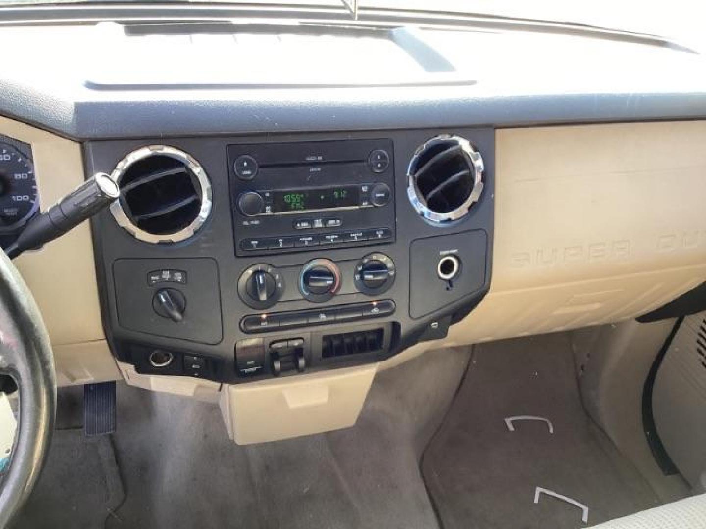 2008 GREEN /CLOTH Ford F-250 SD XLT (1FTSW21R48E) with an 6.4l engine, AUTO transmission, located at 1235 N Woodruff Ave., Idaho Falls, 83401, (208) 523-1053, 43.507172, -112.000488 - Photo#10