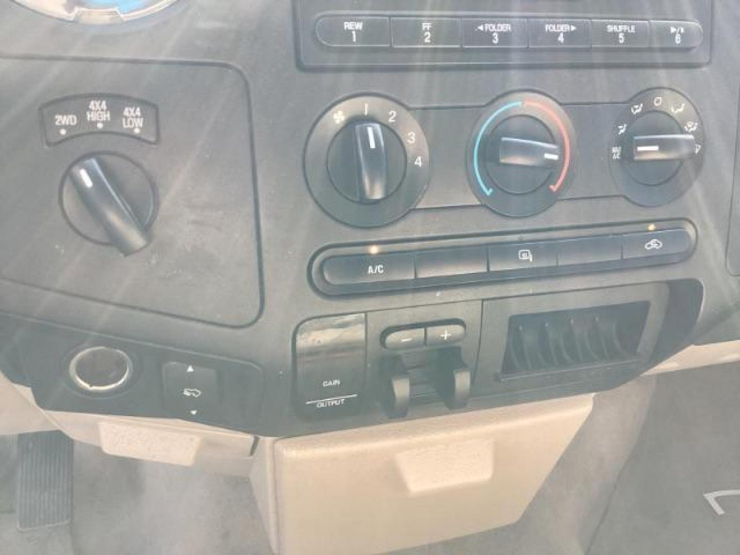 2008 GREEN /CLOTH Ford F-250 SD XLT (1FTSW21R48E) with an 6.4l engine, AUTO transmission, located at 1235 N Woodruff Ave., Idaho Falls, 83401, (208) 523-1053, 43.507172, -112.000488 - Photo#11