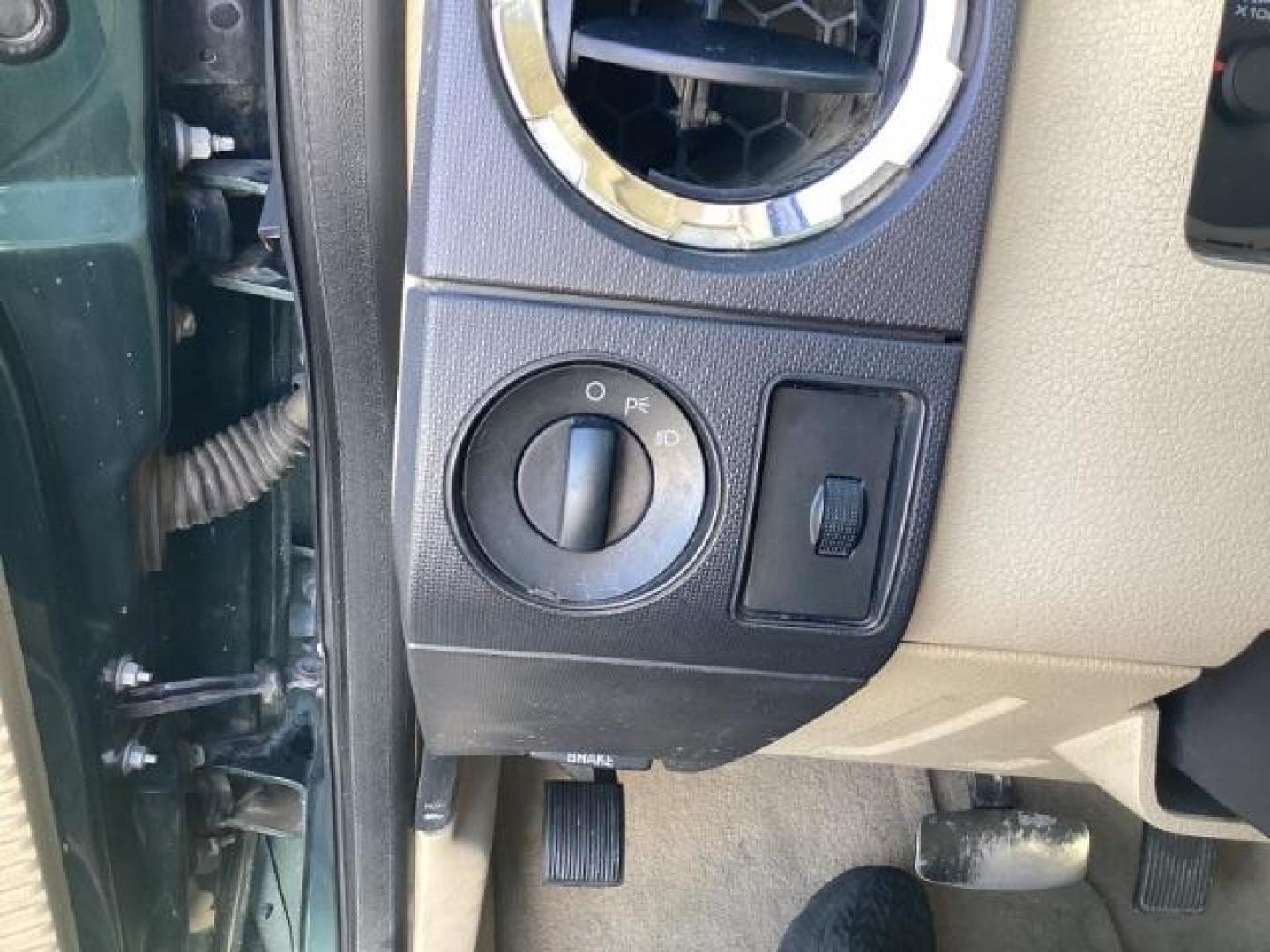 2008 GREEN /CLOTH Ford F-250 SD XLT (1FTSW21R48E) with an 6.4l engine, AUTO transmission, located at 1235 N Woodruff Ave., Idaho Falls, 83401, (208) 523-1053, 43.507172, -112.000488 - Photo#13