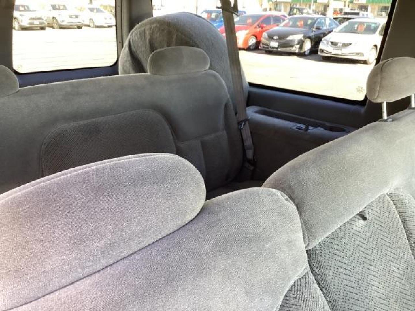 1999 Chevrolet Suburban K1500 4WD (1GNFK16R8XJ) with an 5.7L V8 OHV 16V engine, 4-Speed Automatic transmission, located at 1235 N Woodruff Ave., Idaho Falls, 83401, (208) 523-1053, 43.507172, -112.000488 - The 1999 Chevrolet Suburban LS was a rugged and versatile full-size SUV that offered a range of features suitable for families, towing, and outdoor activities. Here are some of the key features you might find on the 1999 Chevrolet Suburban LS: V8 Engine: Typically equipped with a powerful V8 engine - Photo#17