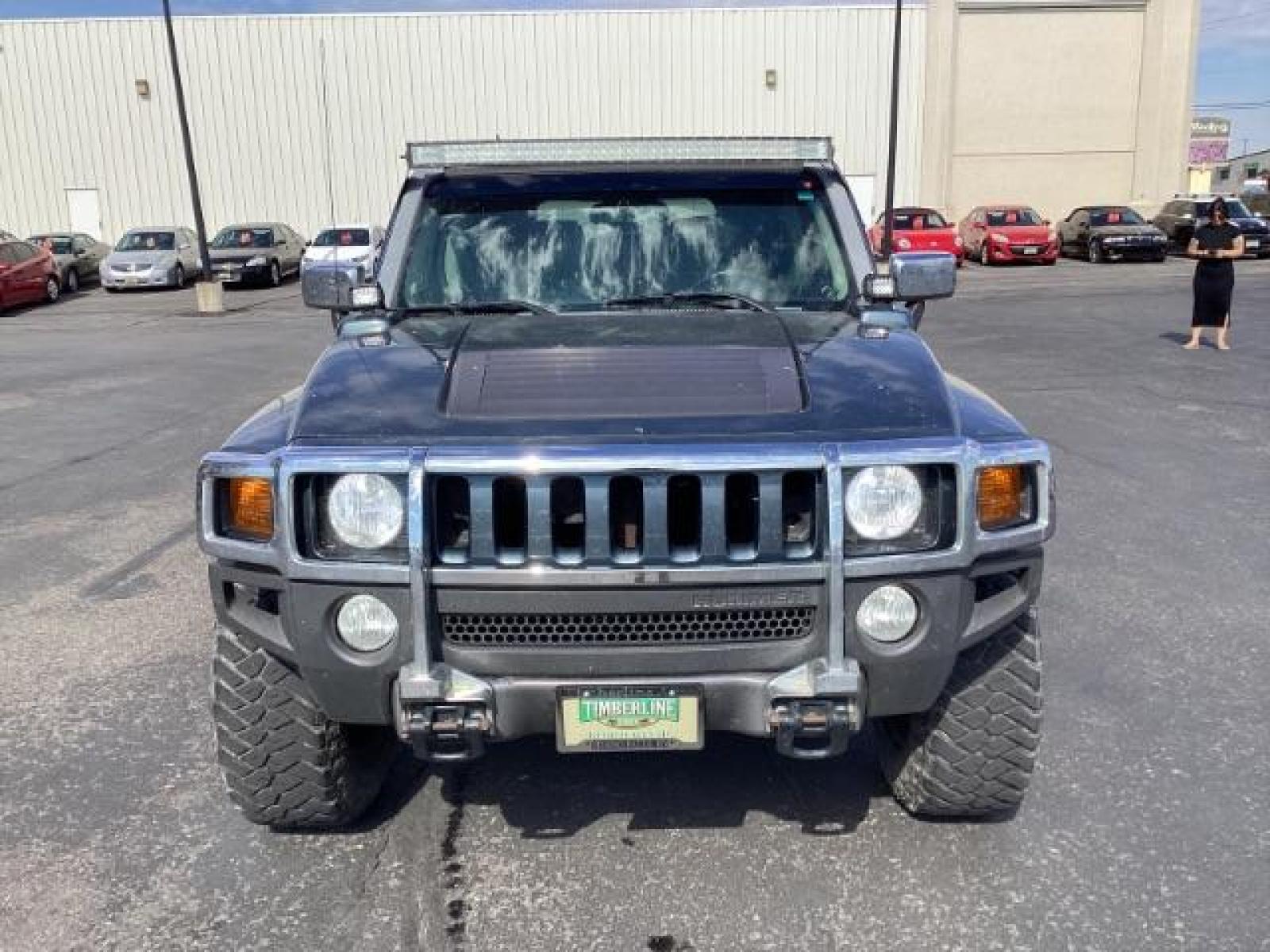 2007 Hummer H3 Luxury (5GTDN13E378) with an 3.7L L5 DOHC 20V engine, located at 1235 N Woodruff Ave., Idaho Falls, 83401, (208) 523-1053, 43.507172, -112.000488 - The 2007 Hummer H3 Luxury trim offers a range of features aimed at providing comfort, convenience, and style. Here are some key features you can typically find in the 2007 Hummer H3 Luxury: Exterior Styling: The H3 Luxury typically features rugged and distinctive exterior styling, with a bold grill - Photo #7