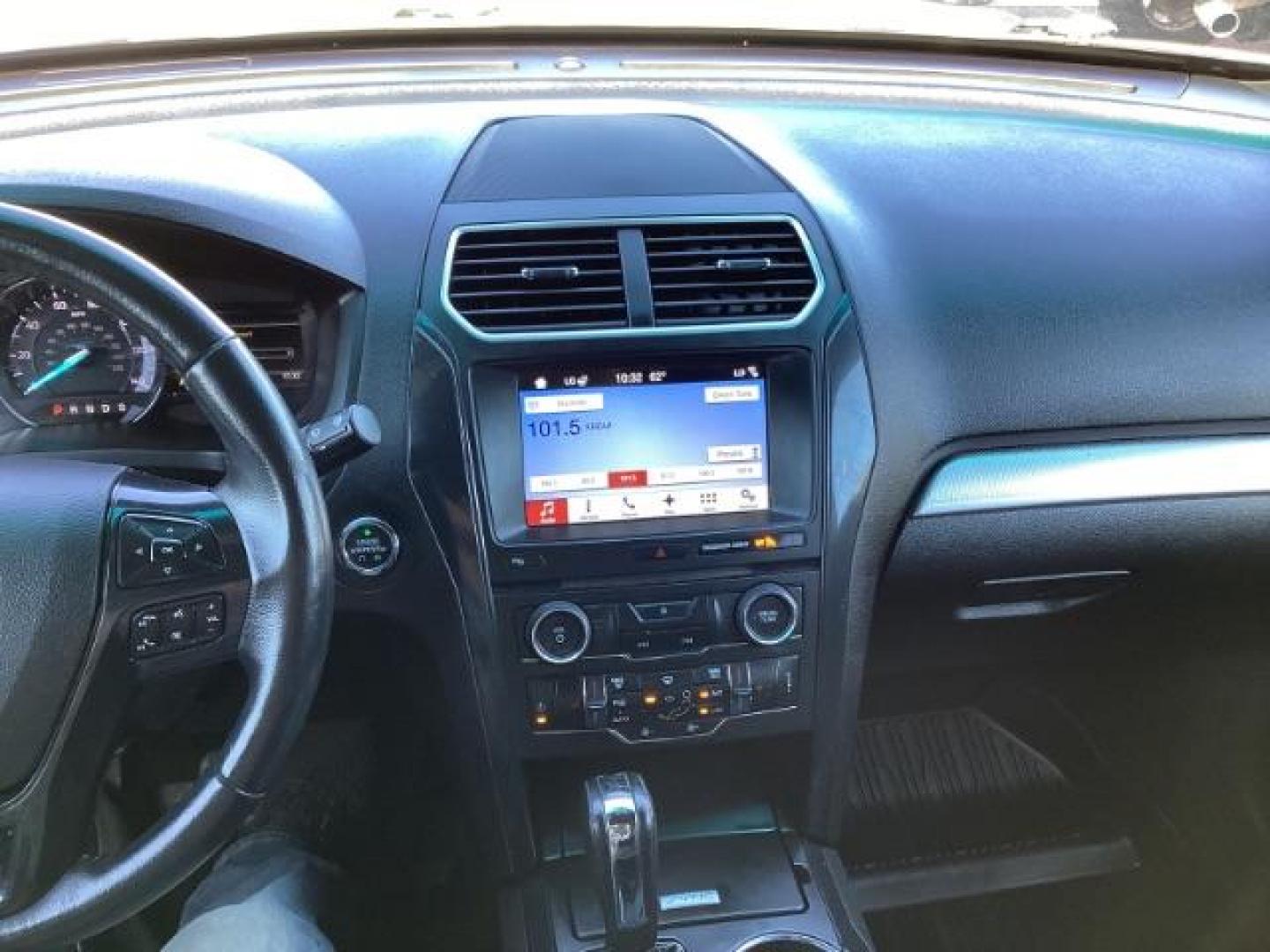 2017 Ingot Silver Metallic /Dark Earth w/Ebony Black, leather/sueded microfibe Ford Explorer XLT 4WD (1FM5K8D87HG) with an 3.5L V6 DOHC 24V engine, 6-Speed Automatic transmission, located at 1235 N Woodruff Ave., Idaho Falls, 83401, (208) 523-1053, 43.507172, -112.000488 - Photo#9