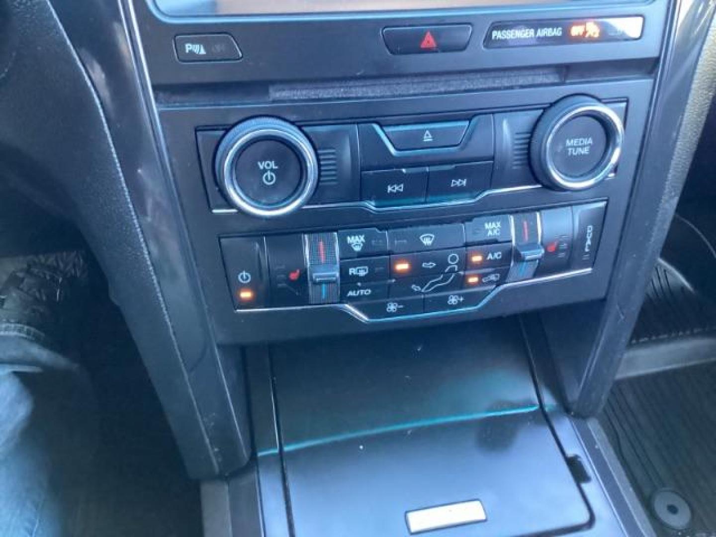 2017 Ingot Silver Metallic /Dark Earth w/Ebony Black, leather/sueded microfibe Ford Explorer XLT 4WD (1FM5K8D87HG) with an 3.5L V6 DOHC 24V engine, 6-Speed Automatic transmission, located at 1235 N Woodruff Ave., Idaho Falls, 83401, (208) 523-1053, 43.507172, -112.000488 - Photo#11