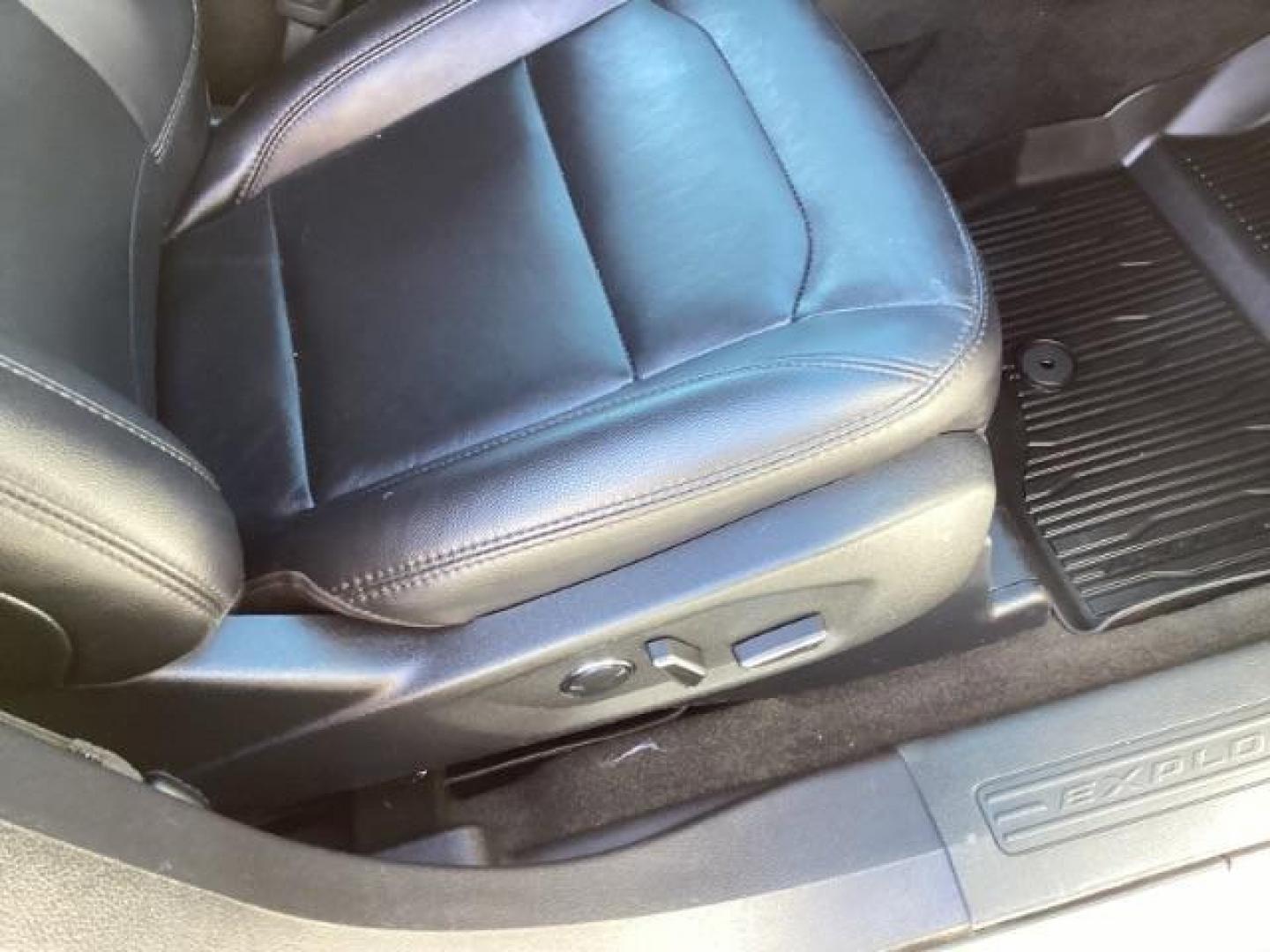 2017 Ingot Silver Metallic /Dark Earth w/Ebony Black, leather/sueded microfibe Ford Explorer XLT 4WD (1FM5K8D87HG) with an 3.5L V6 DOHC 24V engine, 6-Speed Automatic transmission, located at 1235 N Woodruff Ave., Idaho Falls, 83401, (208) 523-1053, 43.507172, -112.000488 - Photo#20