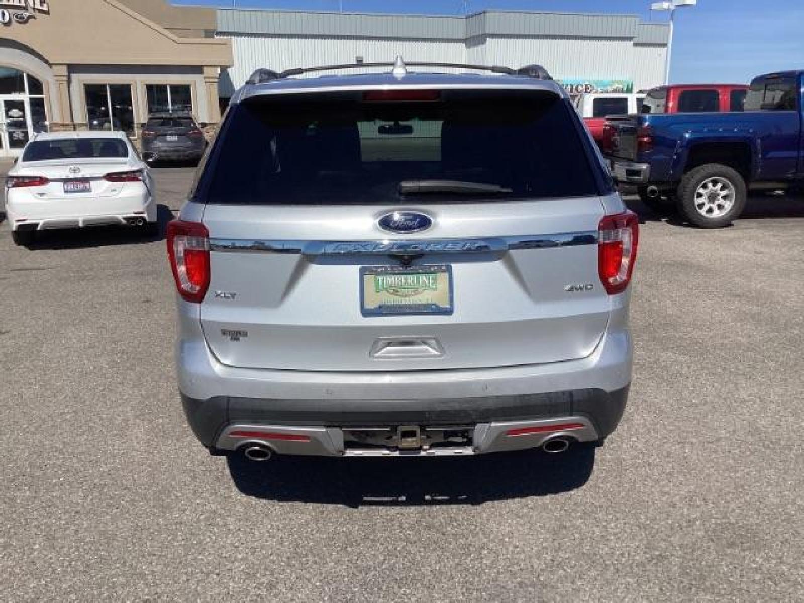 2017 Ingot Silver Metallic /Dark Earth w/Ebony Black, leather/sueded microfibe Ford Explorer XLT 4WD (1FM5K8D87HG) with an 3.5L V6 DOHC 24V engine, 6-Speed Automatic transmission, located at 1235 N Woodruff Ave., Idaho Falls, 83401, (208) 523-1053, 43.507172, -112.000488 - Photo #3