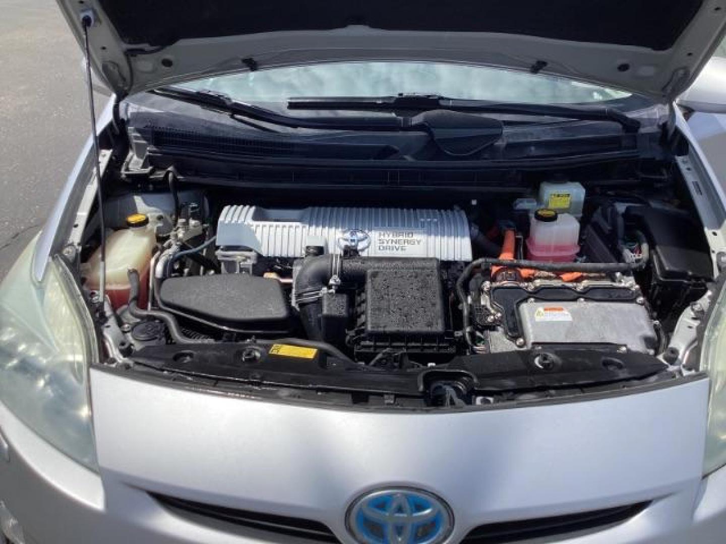2010 SILVER /CLOTH Toyota Prius Prius II (JTDKN3DU9A0) with an 1.8 engine, AUTOMATIC transmission, located at 1235 N Woodruff Ave., Idaho Falls, 83401, (208) 523-1053, 43.507172, -112.000488 - At Timberline Auto, finding a great deal on your next vehicle is always easy! Our experienced sales staff's goal is to help find you the right vehicle at the right price! Our knowledgeable finance department has options for almost any credit score. We offer extended service contract options to prote - Photo#8