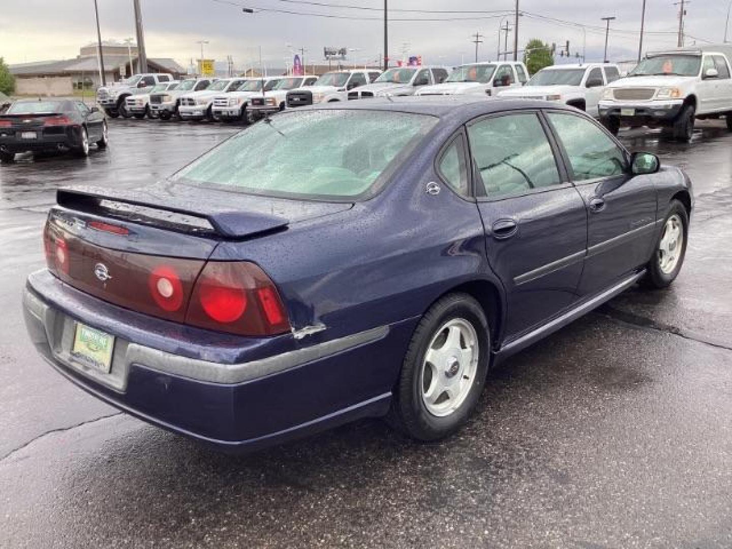 2001 Navy Blue Metallic /Medium Gray Cloth Chevrolet Impala LS (2G1WH55K519) with an 3.8L V6 OHV 12V engine, 4-Speed Automatic transmission, located at 1235 N Woodruff Ave., Idaho Falls, 83401, (208) 523-1053, 43.507172, -112.000488 - The 2001 Chevrolet Impala LS, a midsize sedan, typically came with several standard features and optional upgrades. Here are some common features found on the 2001 Chevrolet Impala LS: Engine: The Impala LS often featured a 3.8-liter V6 engine, which provided a good balance of power and fuel effici - Photo#5