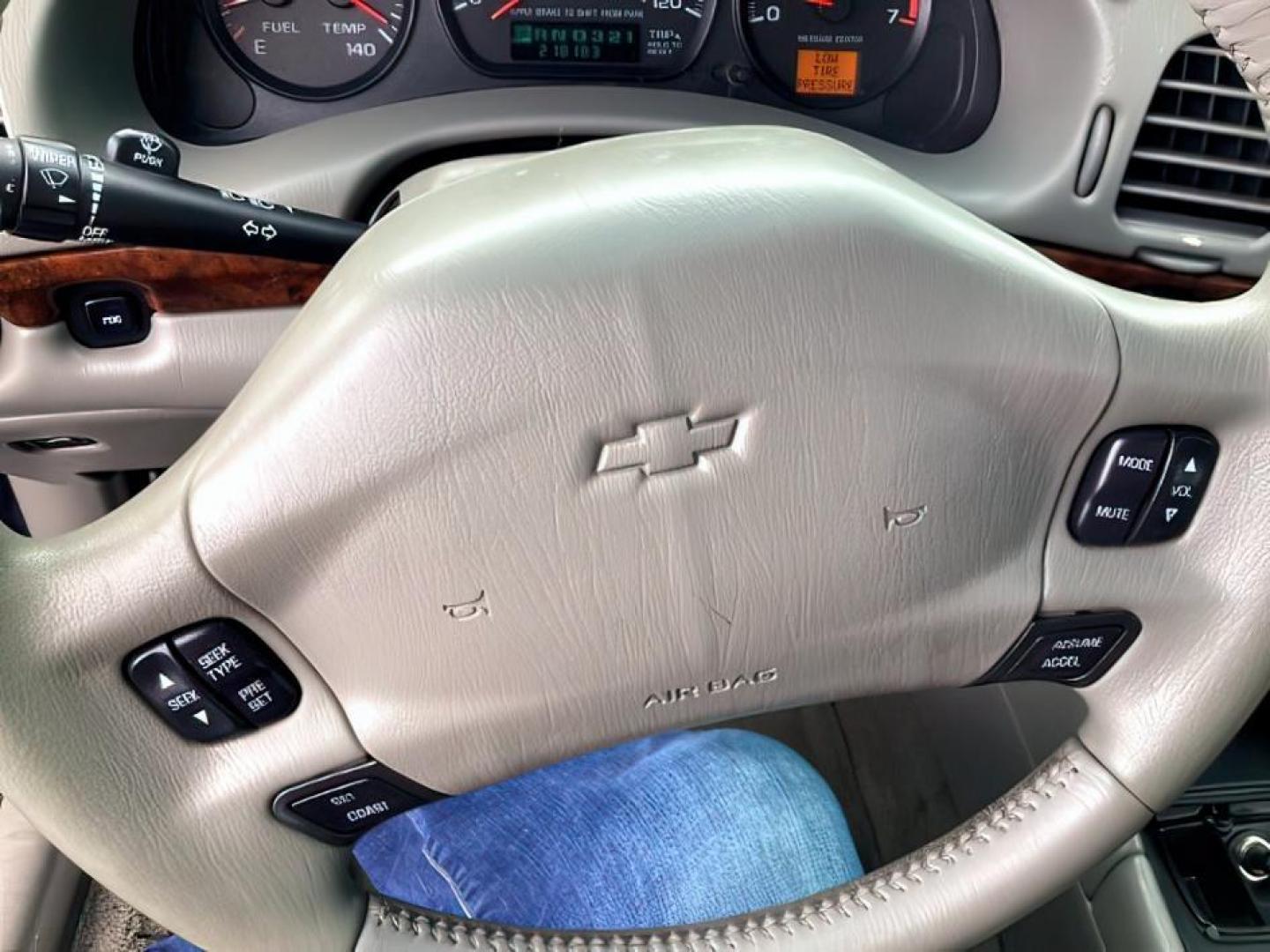 2001 Navy Blue Metallic /Medium Gray Cloth Chevrolet Impala LS (2G1WH55K519) with an 3.8L V6 OHV 12V engine, 4-Speed Automatic transmission, located at 1235 N Woodruff Ave., Idaho Falls, 83401, (208) 523-1053, 43.507172, -112.000488 - The 2001 Chevrolet Impala LS, a midsize sedan, typically came with several standard features and optional upgrades. Here are some common features found on the 2001 Chevrolet Impala LS: Engine: The Impala LS often featured a 3.8-liter V6 engine, which provided a good balance of power and fuel effici - Photo#12