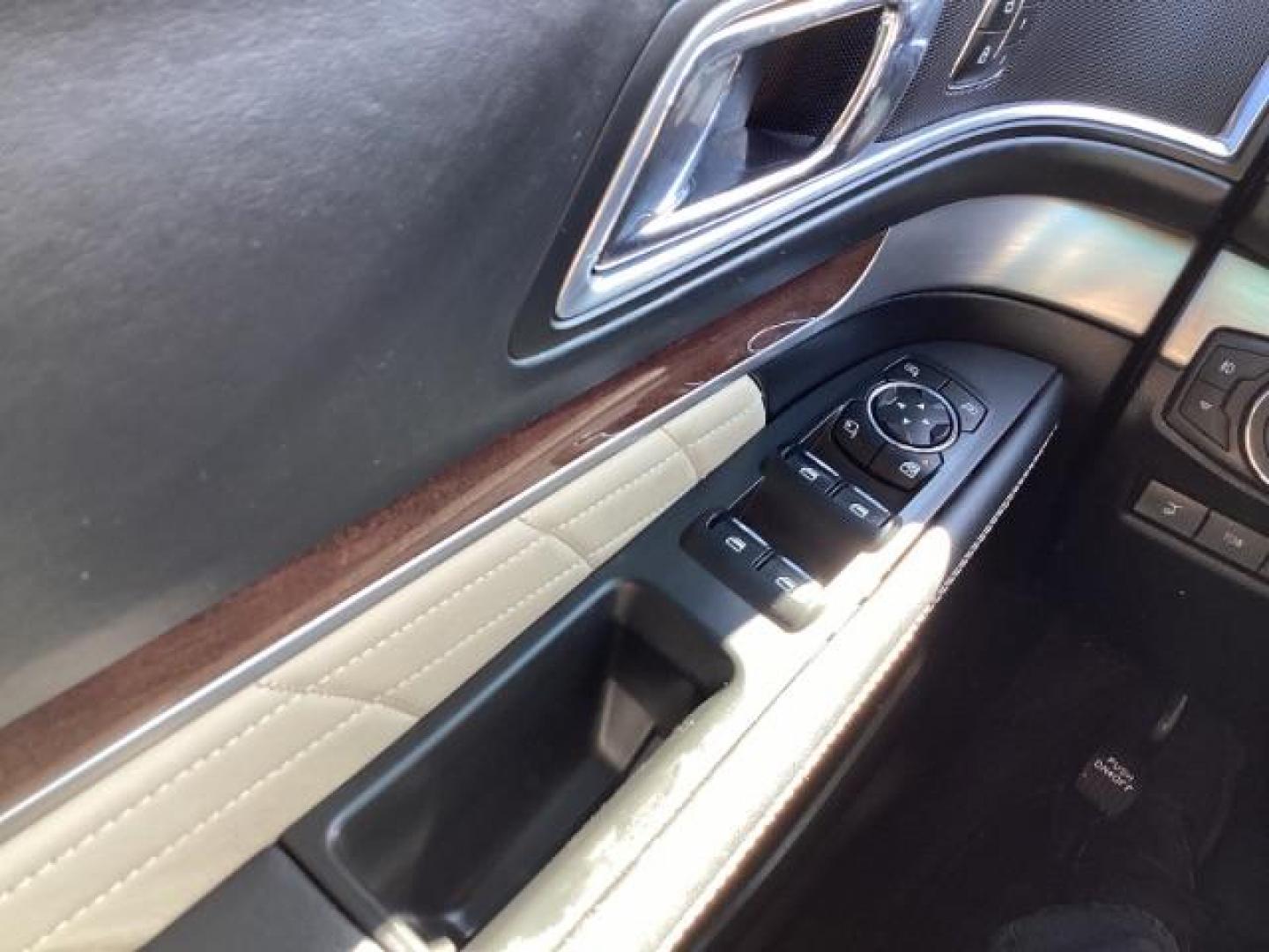 2017 GRAY /Ebony Black, premium leather Ford Explorer Platinum AWD (1FM5K8HT0HG) with an 3.5L V6 DOHC 24V engine, 6-Speed Automatic transmission, located at 1235 N Woodruff Ave., Idaho Falls, 83401, (208) 523-1053, 43.507172, -112.000488 - Photo#14
