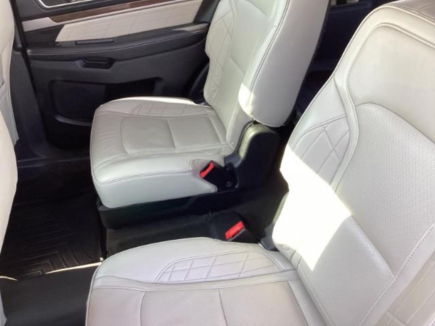 2017 GRAY /Ebony Black, premium leather Ford Explorer Platinum AWD (1FM5K8HT0HG) with an 3.5L V6 DOHC 24V engine, 6-Speed Automatic transmission, located at 1235 N Woodruff Ave., Idaho Falls, 83401, (208) 523-1053, 43.507172, -112.000488 - Photo#15