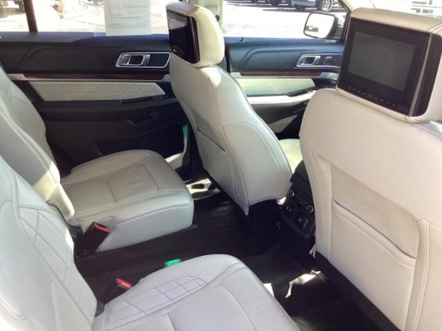 2017 GRAY /Ebony Black, premium leather Ford Explorer Platinum AWD (1FM5K8HT0HG) with an 3.5L V6 DOHC 24V engine, 6-Speed Automatic transmission, located at 1235 N Woodruff Ave., Idaho Falls, 83401, (208) 523-1053, 43.507172, -112.000488 - Photo#18