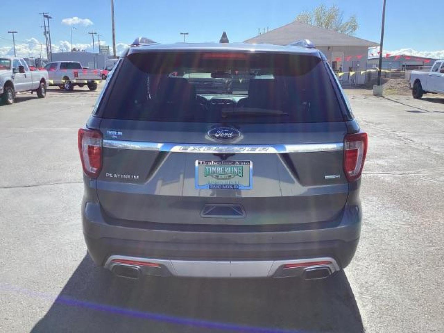 2017 GRAY /Ebony Black, premium leather Ford Explorer Platinum AWD (1FM5K8HT0HG) with an 3.5L V6 DOHC 24V engine, 6-Speed Automatic transmission, located at 1235 N Woodruff Ave., Idaho Falls, 83401, (208) 523-1053, 43.507172, -112.000488 - Photo#3